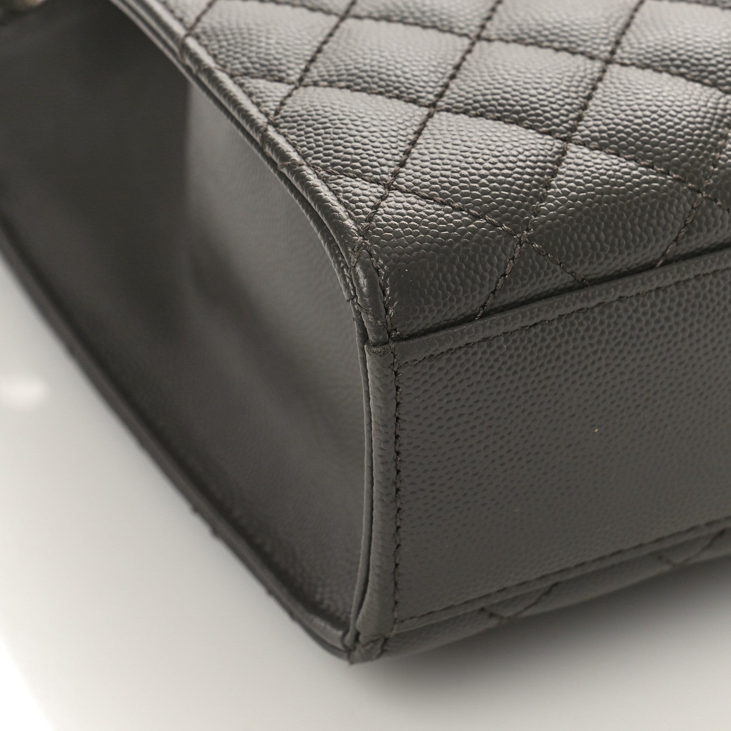 Saint Laurent Grain De Poudre Textured Mixed Matelasse Large Triquilt Monogram Satchel Earth 7 of 8