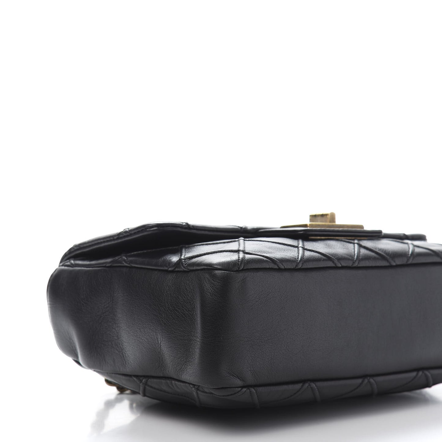 Calfskin Diamond Debossed Medium Cosmos Flap Black