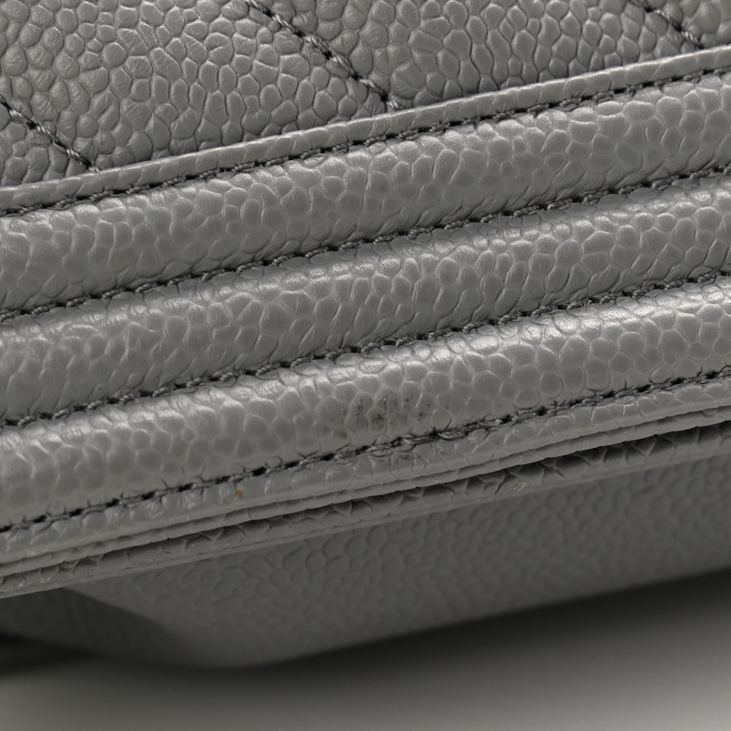 Caviar Chevron Quilted New Medium Boy Flap Grey