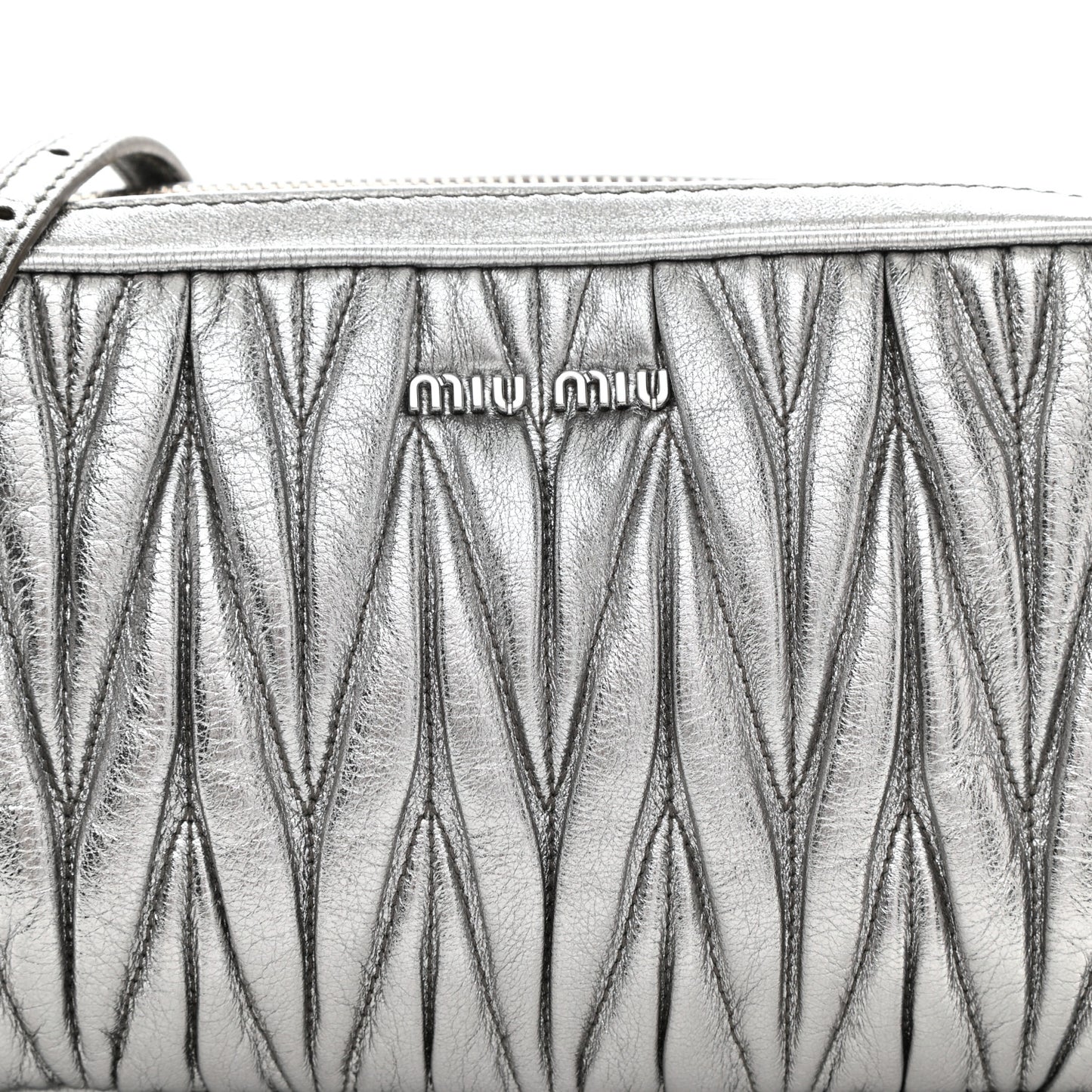 Metallic Nappa Matelasse Double Zip Pochette Clutch Cromo