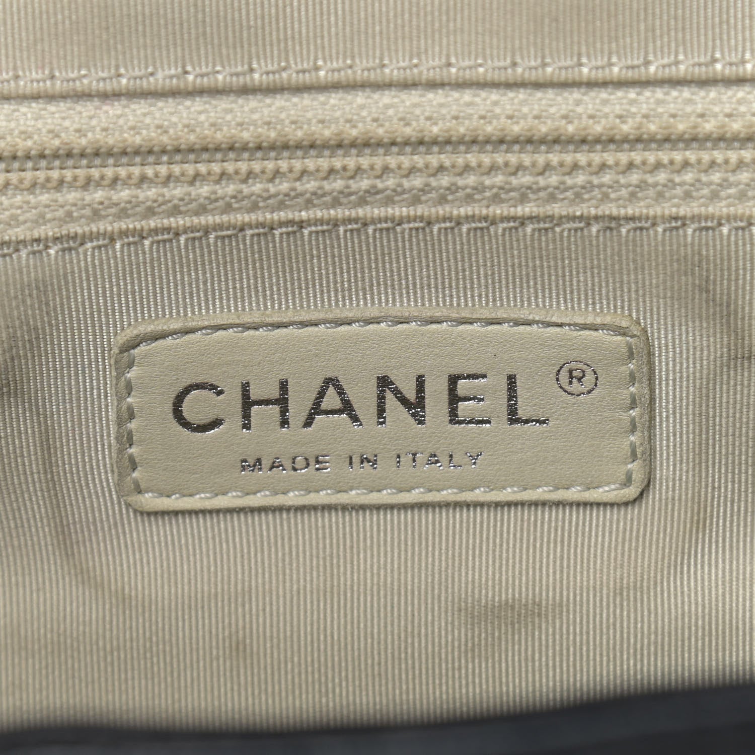 Chanel Washed Lambskin Quilted Medium Chain Around Messenger Black 6 of 11