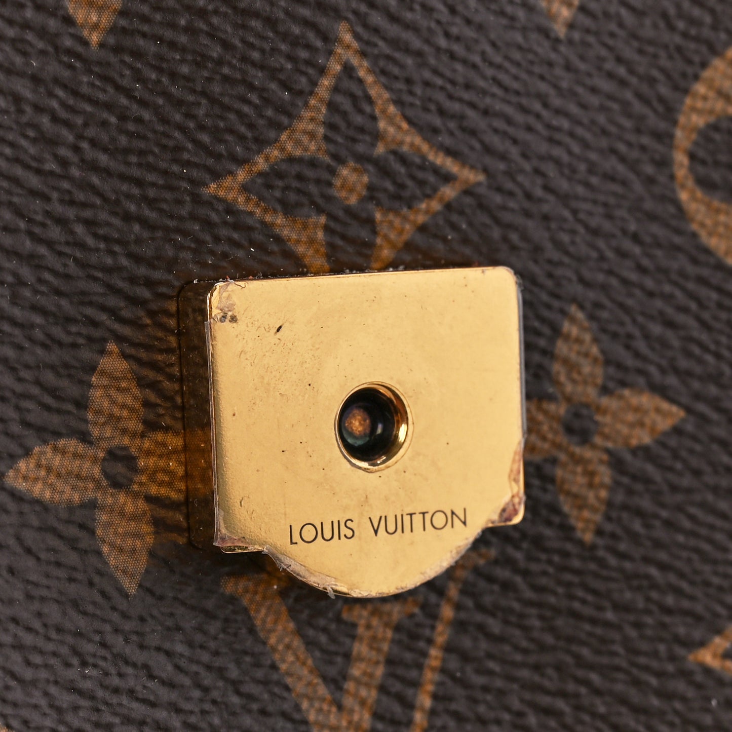 Monogram Passy