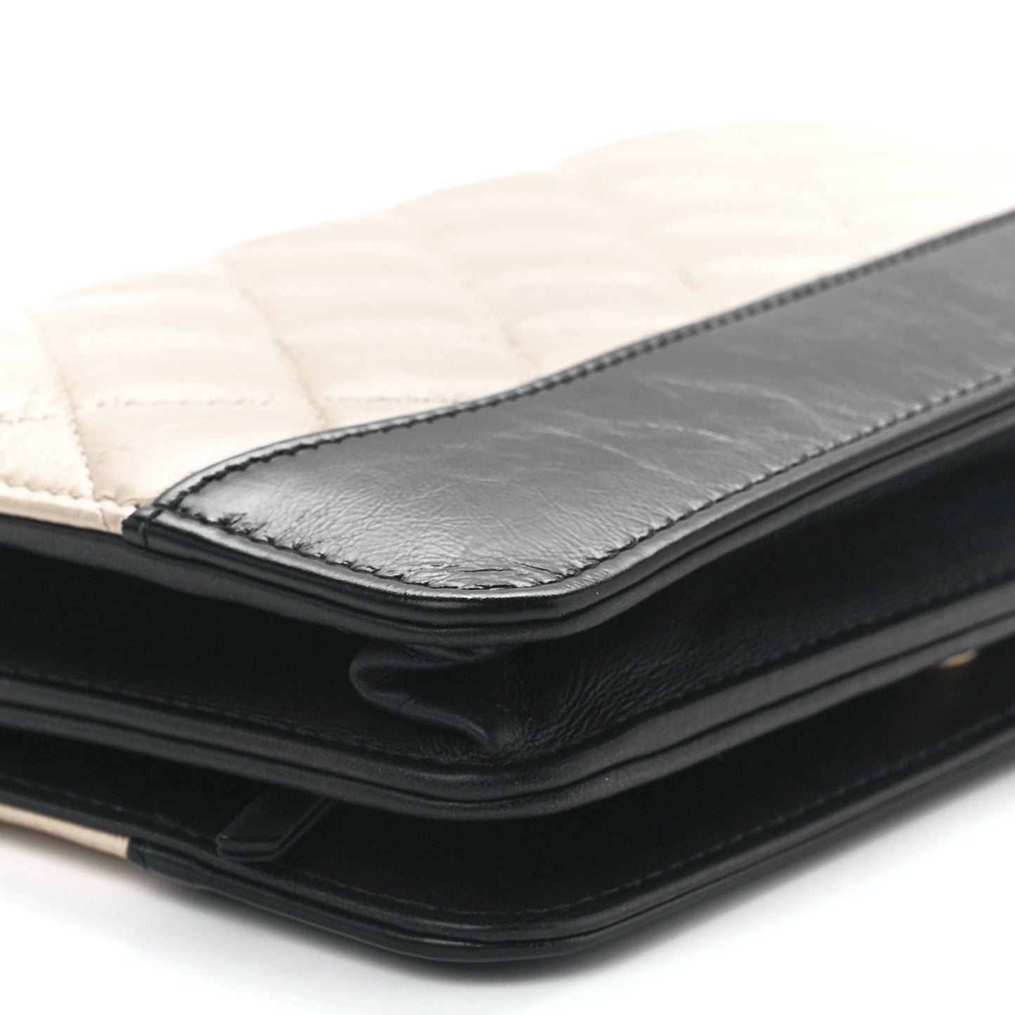 Aged Calfskin Quilted Gabrielle Wallet On Chain WOC Beige Black