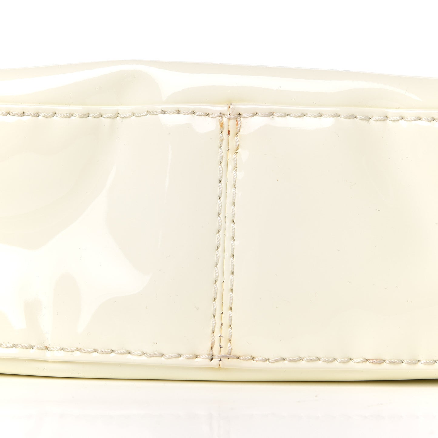 Patent Chain Hobo White