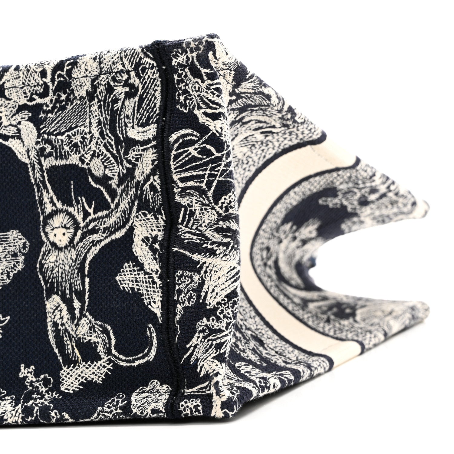 Christian Dior Canvas Embroidered Medium Dioriviera Toile De Jouy Reverse Book Tote Blue 9 of 9
