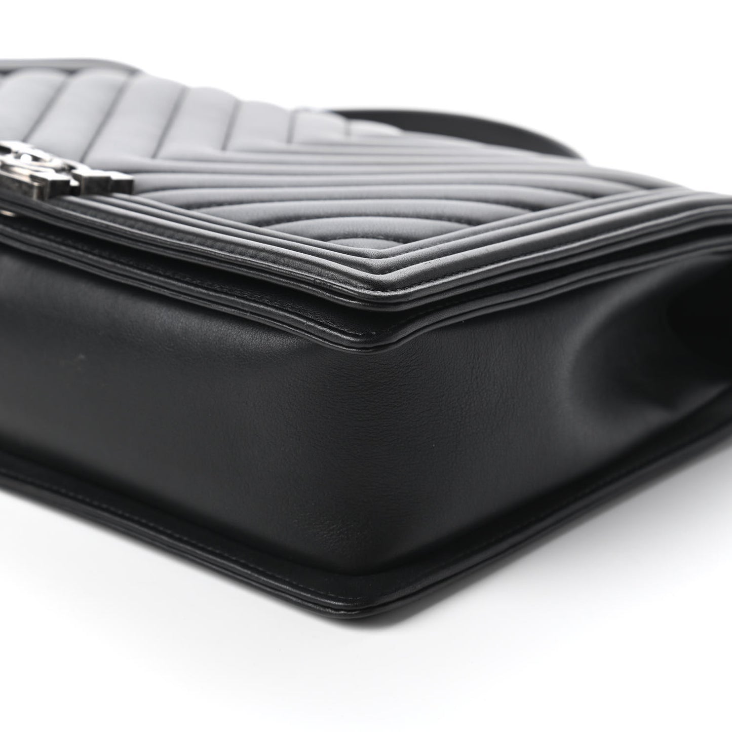 Calfskin Chevron Quilted Large Boy Flap Black