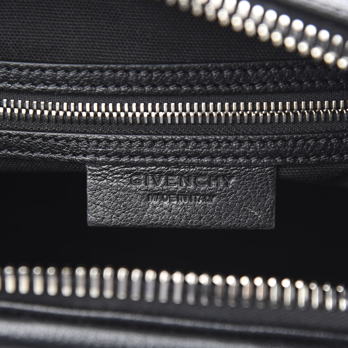 Sugar Goatskin Small Antigona Black