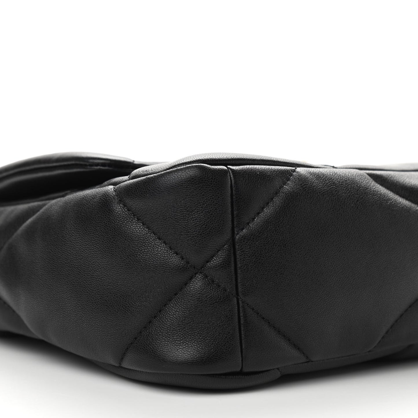 Lambskin Quilted Medium Chanel 19 Flap Black