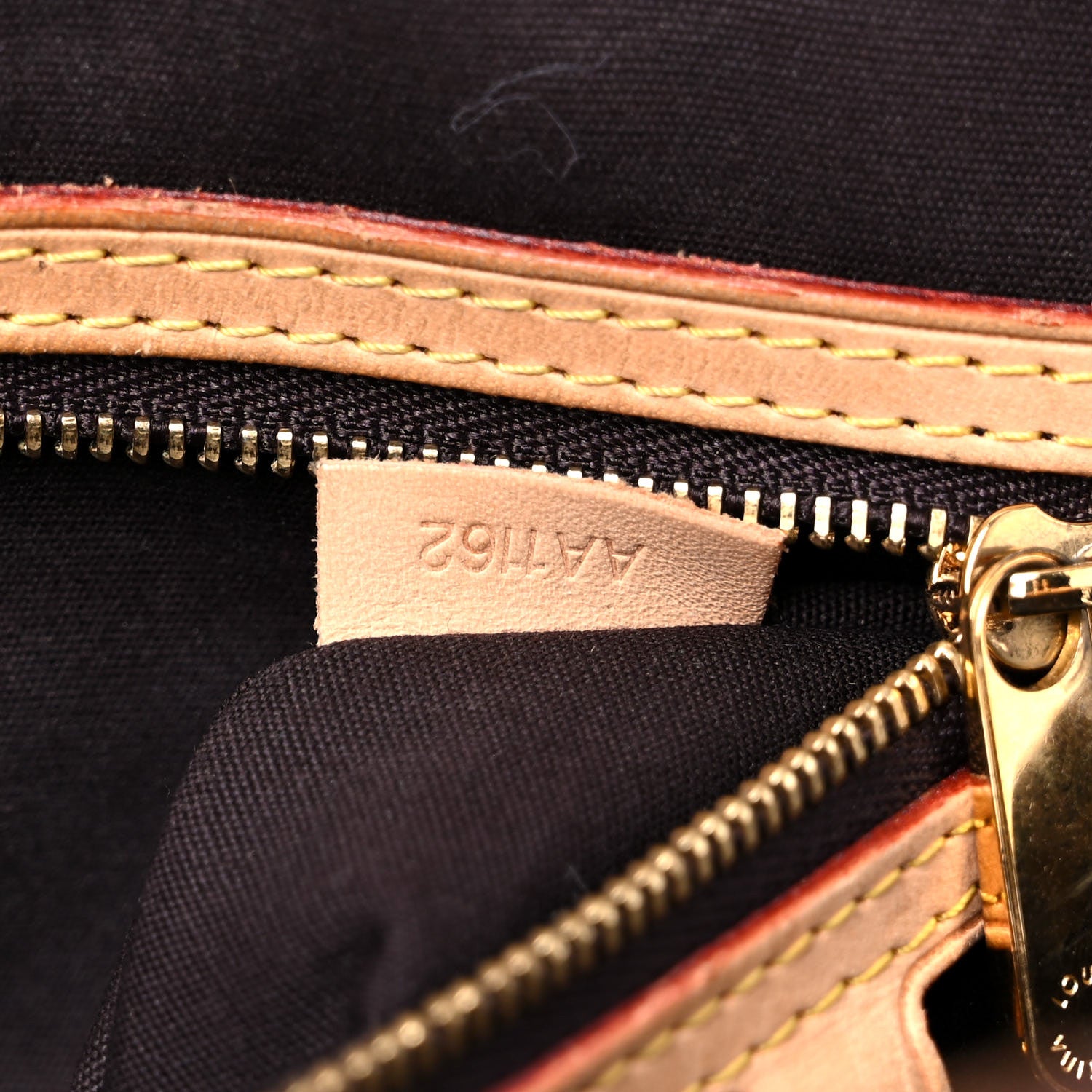 Louis Vuitton Vernis Brea MM Amarante 7 of 33