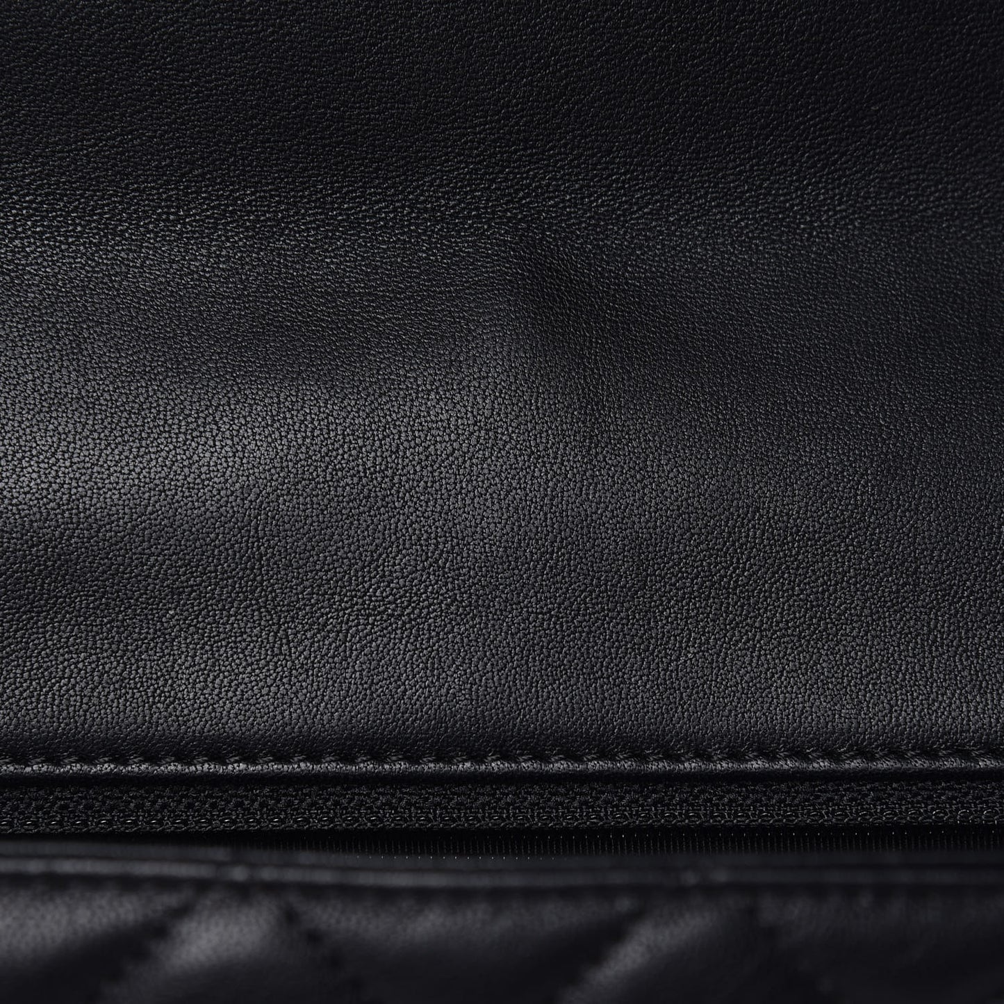 Lambskin Quilted Jumbo Cuba Color Flap Black