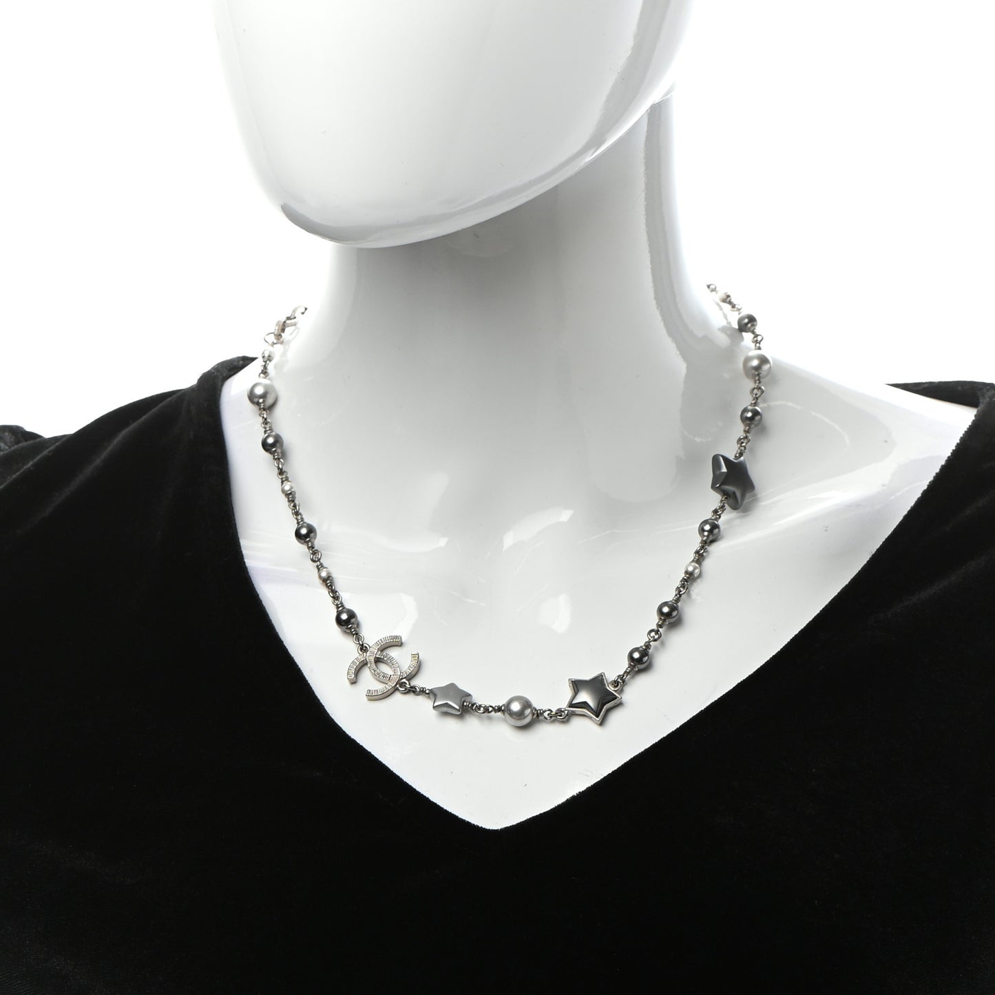 Metal Resin Pearl Star CC Necklace Silver
