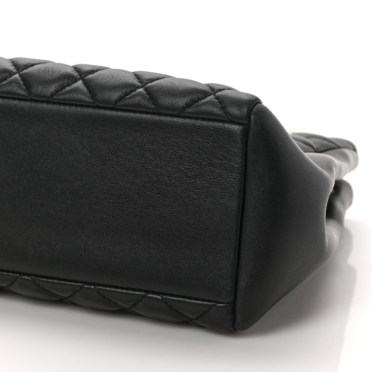 Nappa Quilted Medusa Chain Shoulder Bag Black