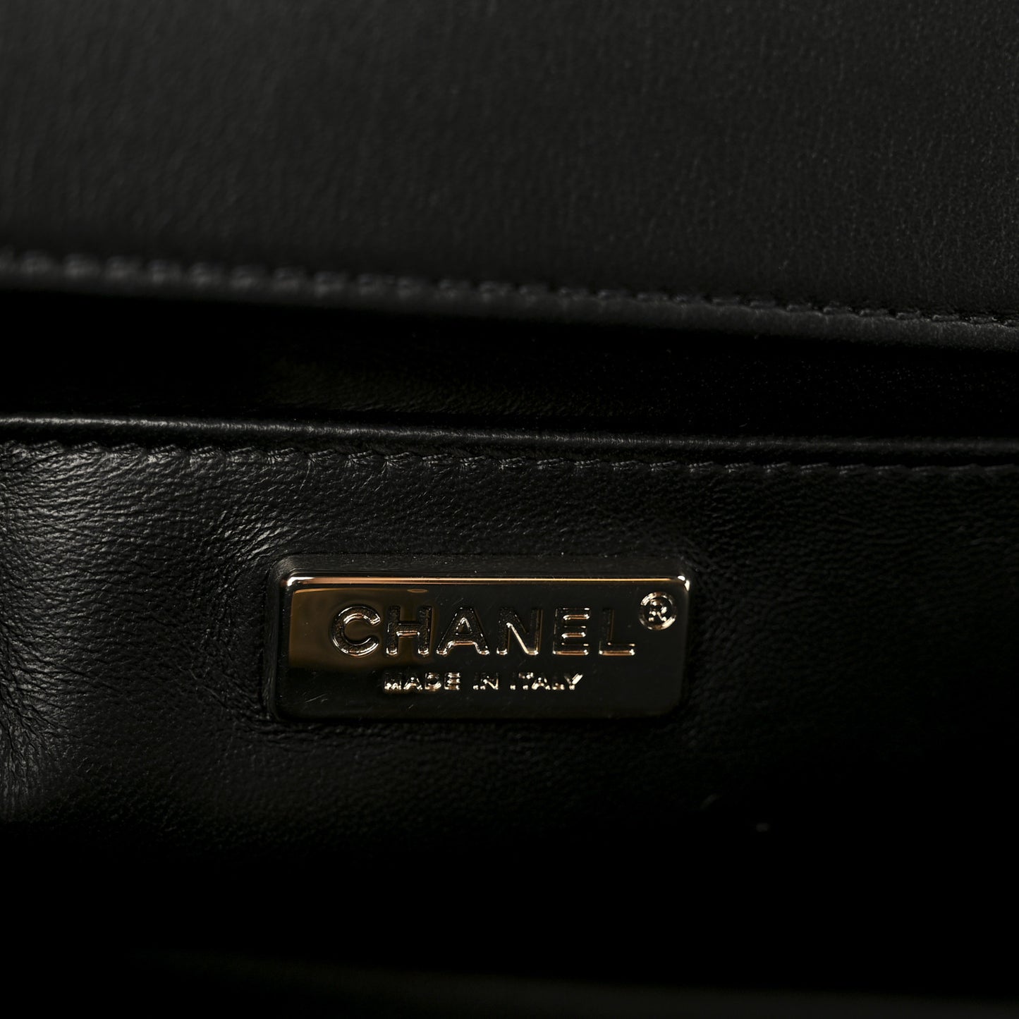 Calfskin Quilted Medium Chain Detail Boy Flap Black