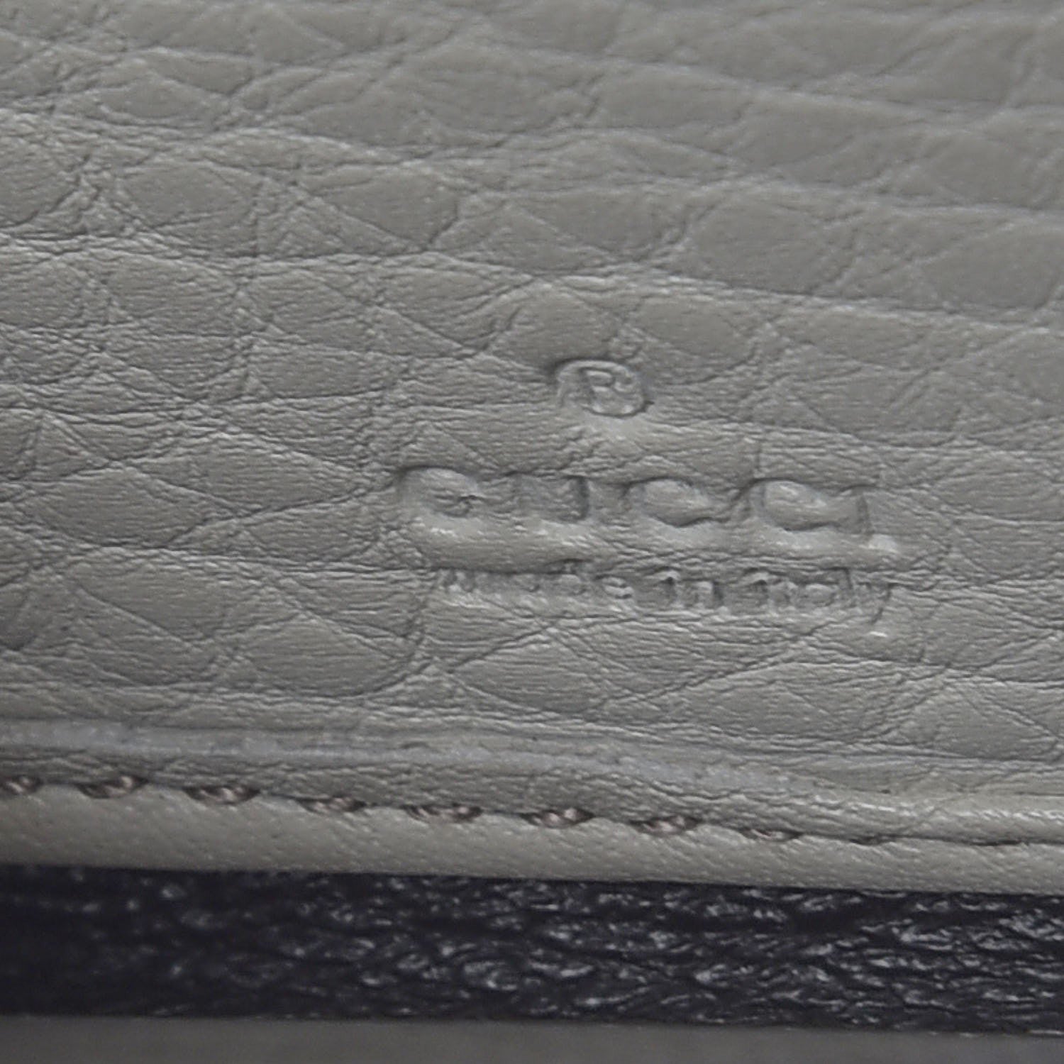 Gucci Pebbled Calfskin Soho Zip Around Wallet Off White 13 of 15