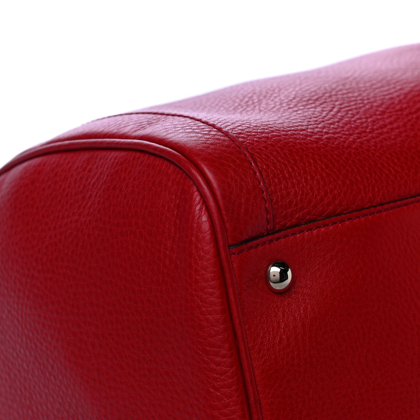 Pebbled Calfskin Medium Soho Boston Red