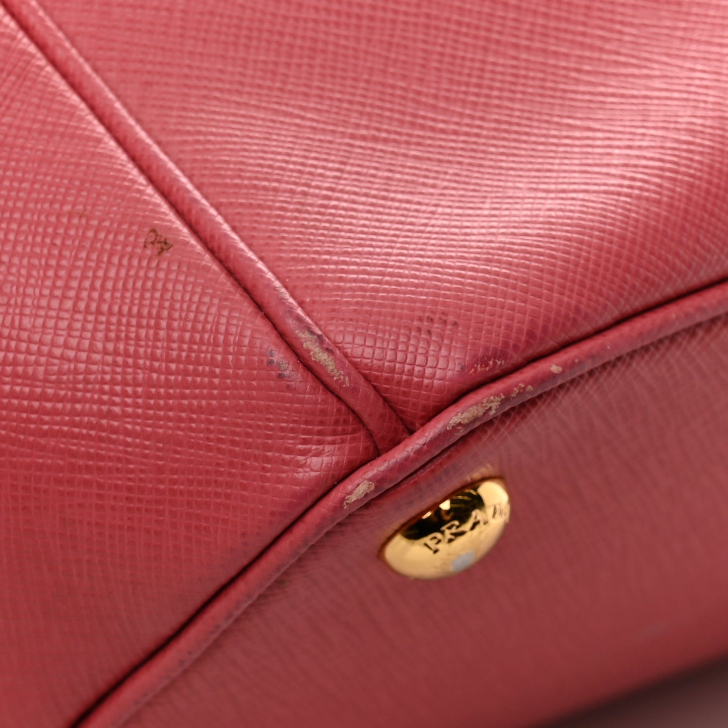 Saffiano Medium Galleria Double Zip Tote Peonia