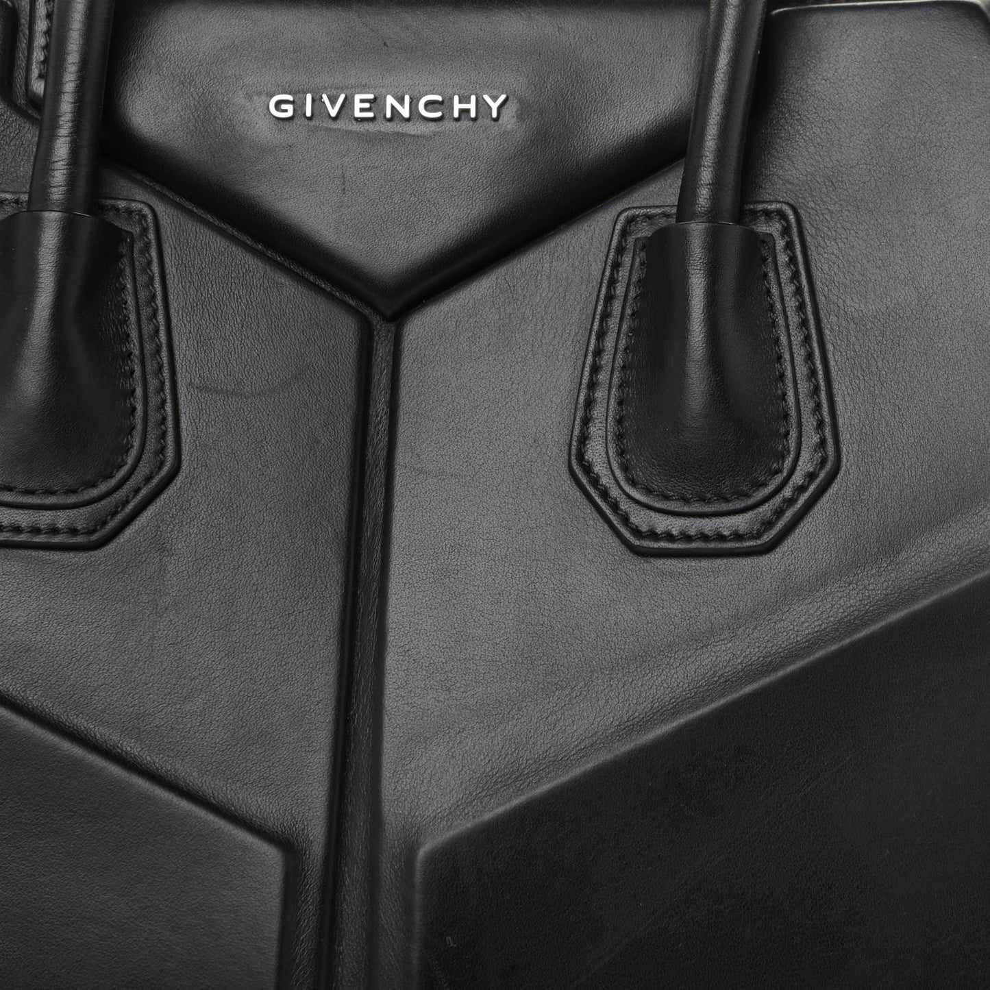 Calfskin 3D Medium Antigona Black