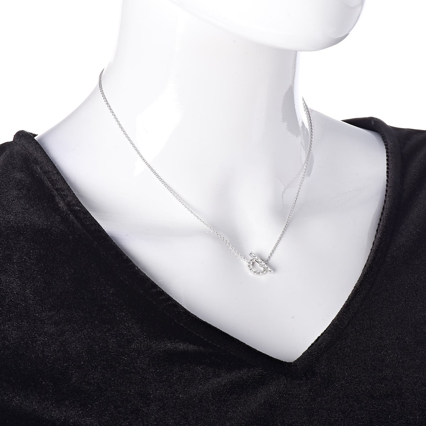 18K White Gold Diamond Finesse Pendant Necklace