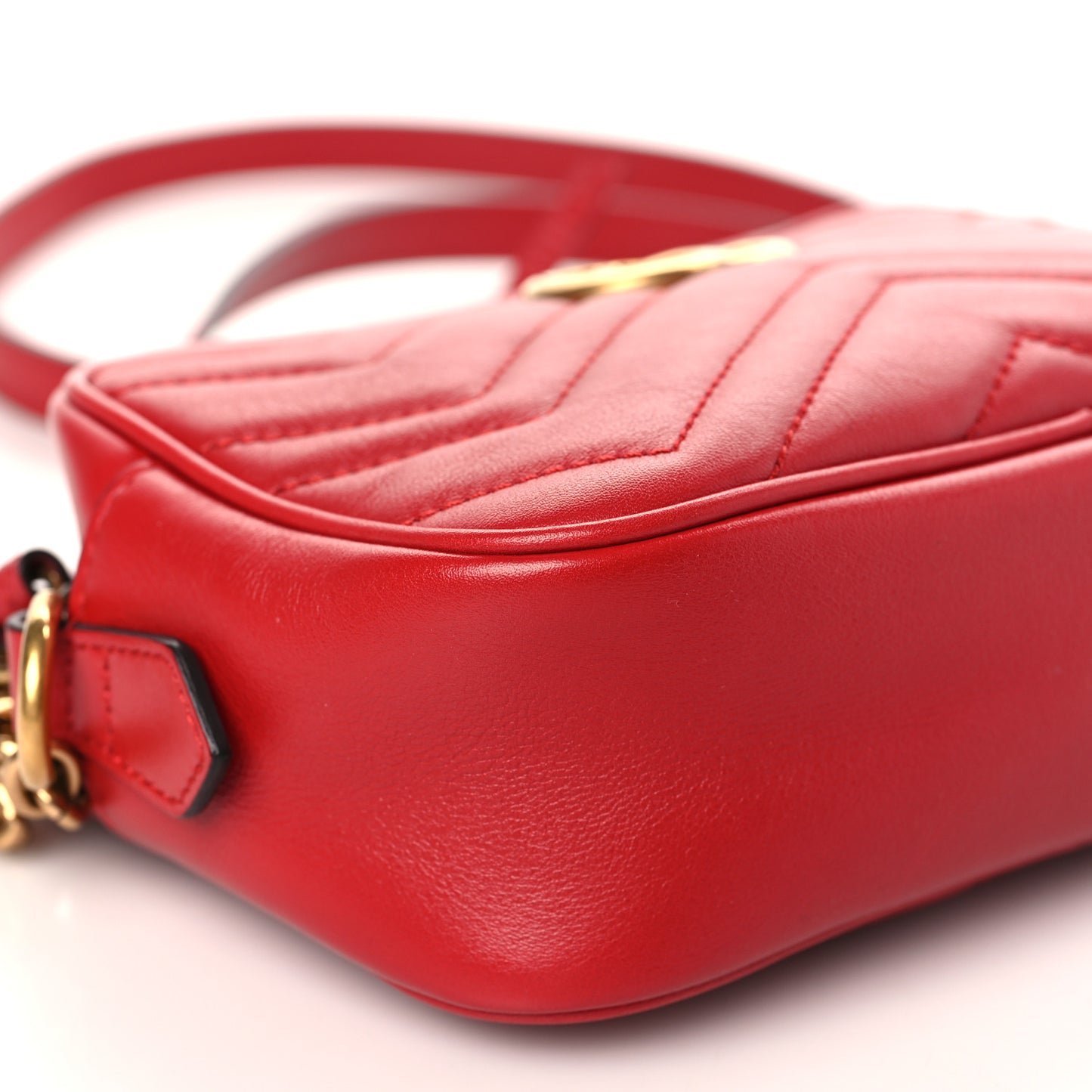 Calfskin Matelasse Mini GG Marmont Chain Shoulder Bag Hibiscus Red