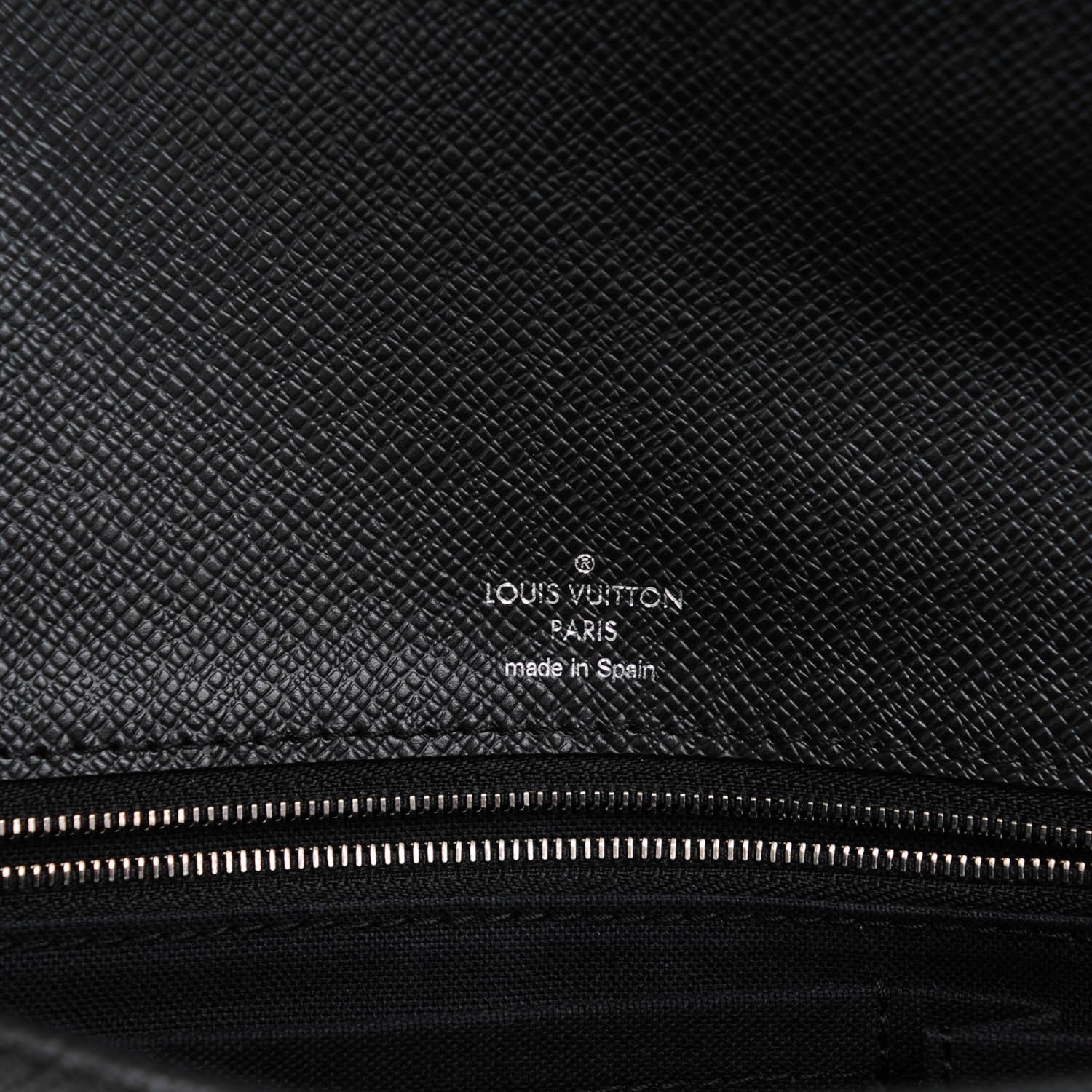Louis Vuitton Taiga Pochette Belaia Ardoise 6 of 6