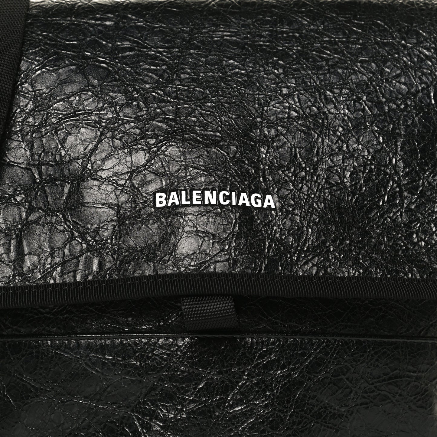 Agneau Arena Small Explorer Messenger Bag Black