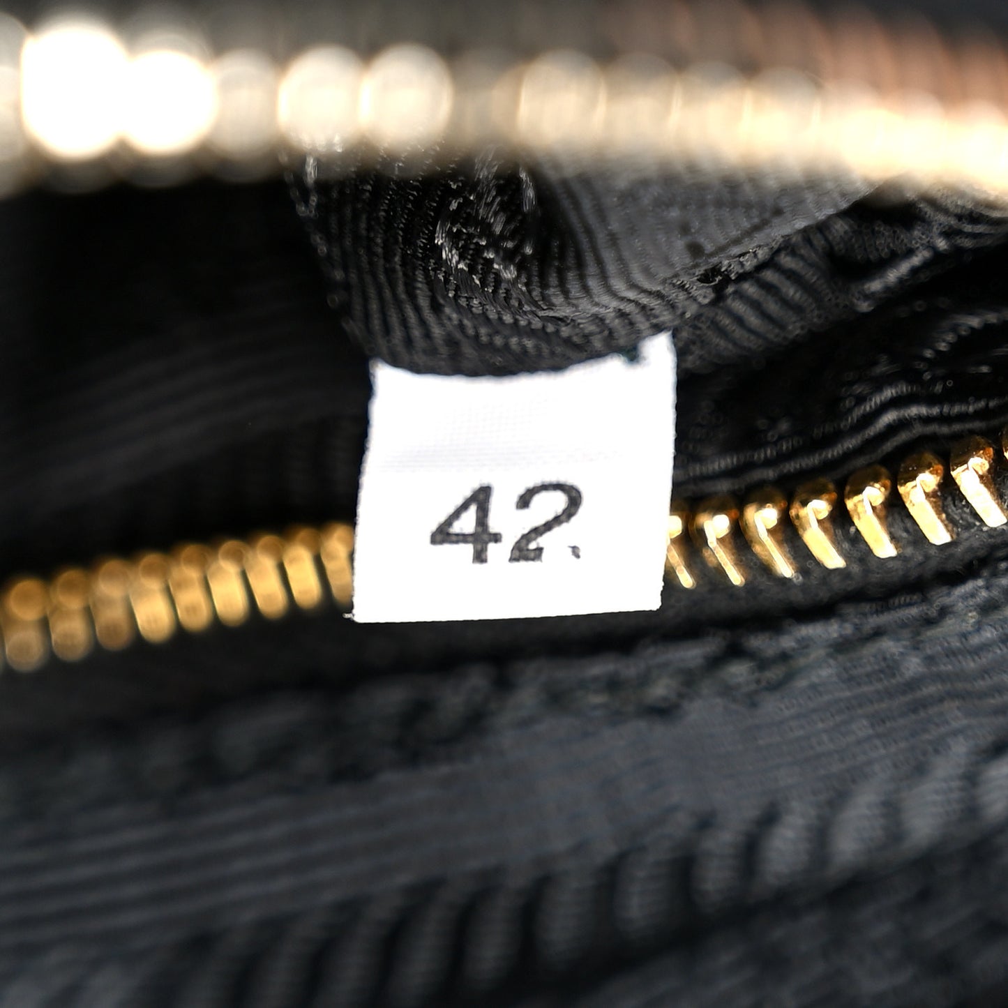 Vitello Daino Pochette Bag Black