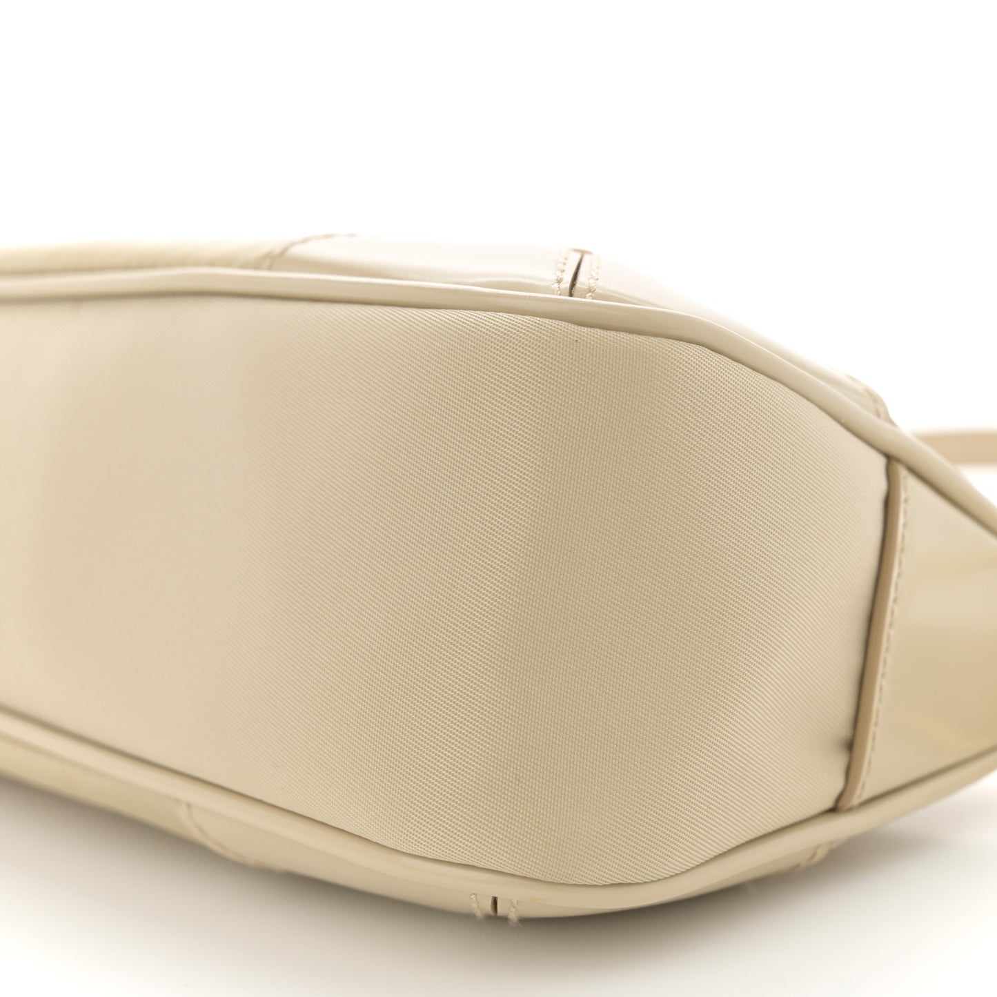 Re-Nylon Spazzolato Re-Edition 2002 Shoulder Bag Deserto
