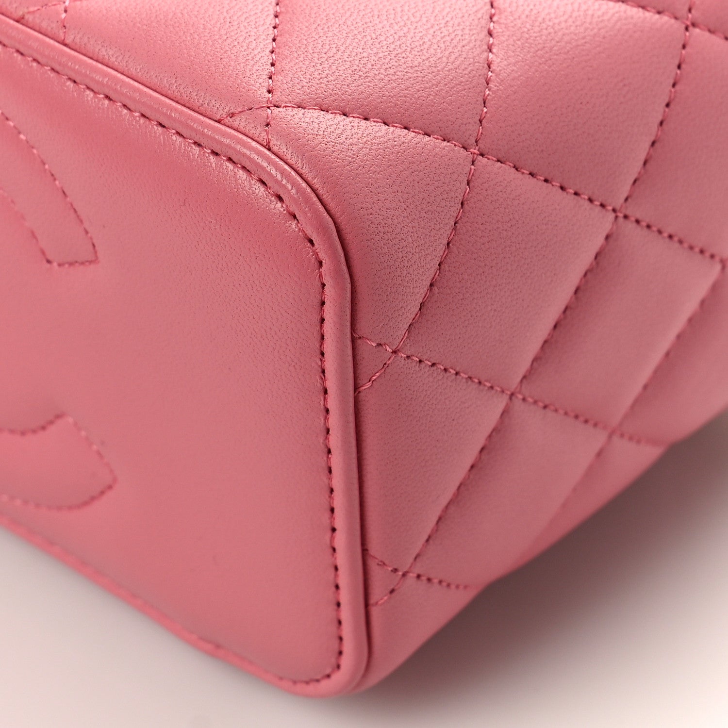Chanel Lambskin Quilted Small Top Handle Vanity Case With Chain Pink 9 of 10