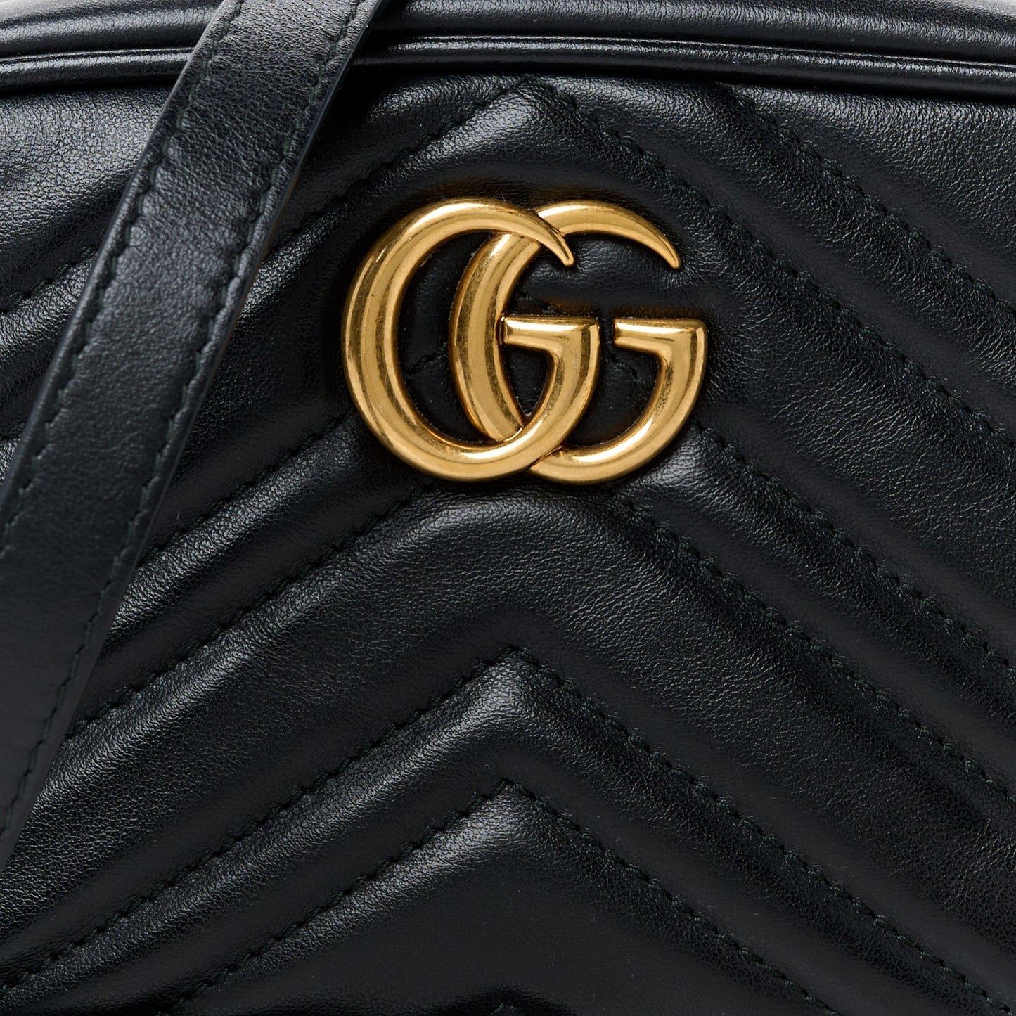 Calfskin Matelasse Mini GG Marmont Chain Shoulder Bag Black