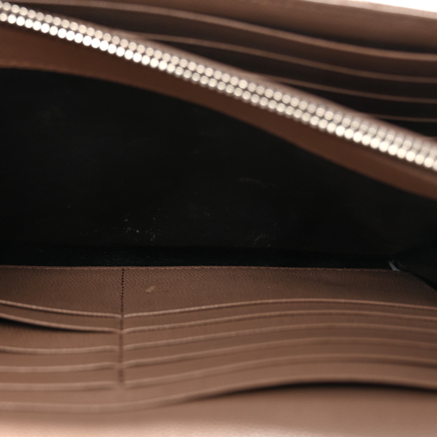 Saint Laurent Grain De Poudre Matelasse Chevron Monogram Chain Wallet Taupe 5 of 11