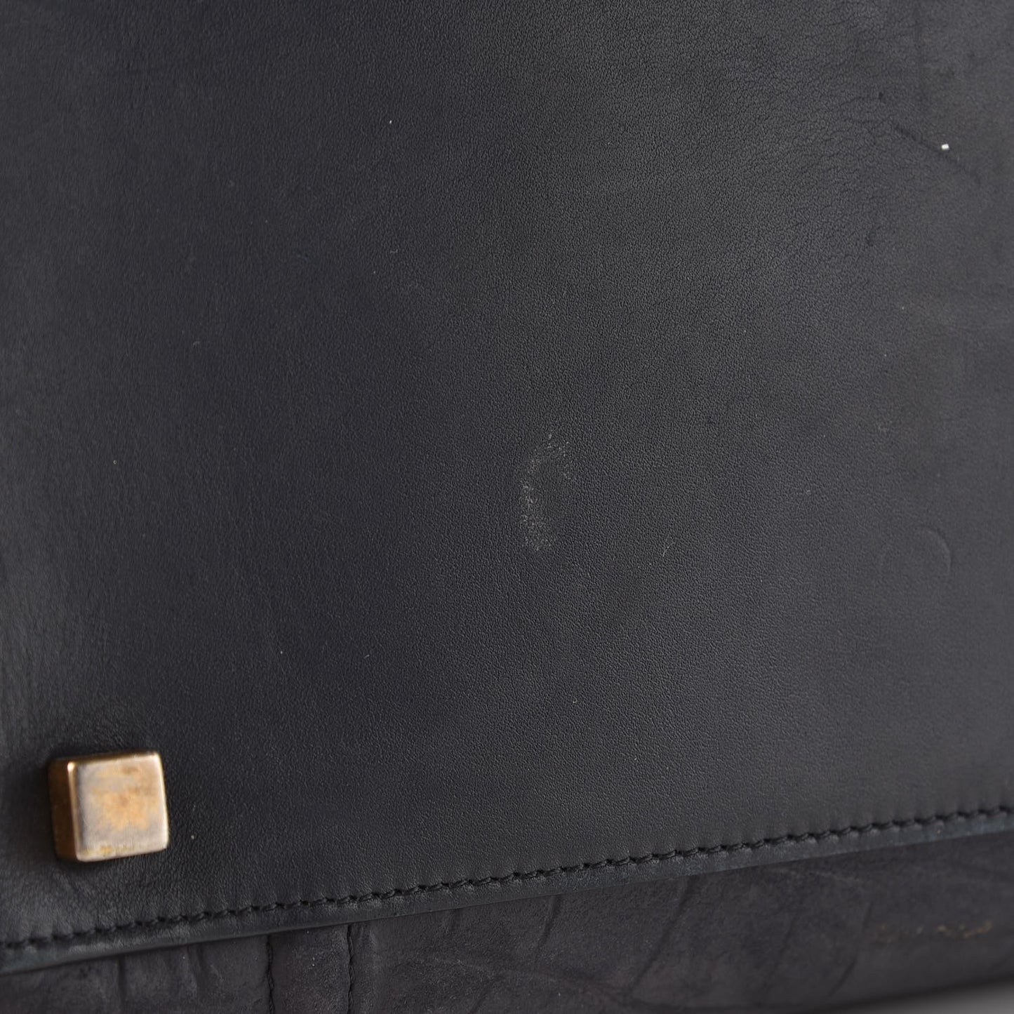 Crocodile Embossed Nubuck Medium Phantom Luggage Navy