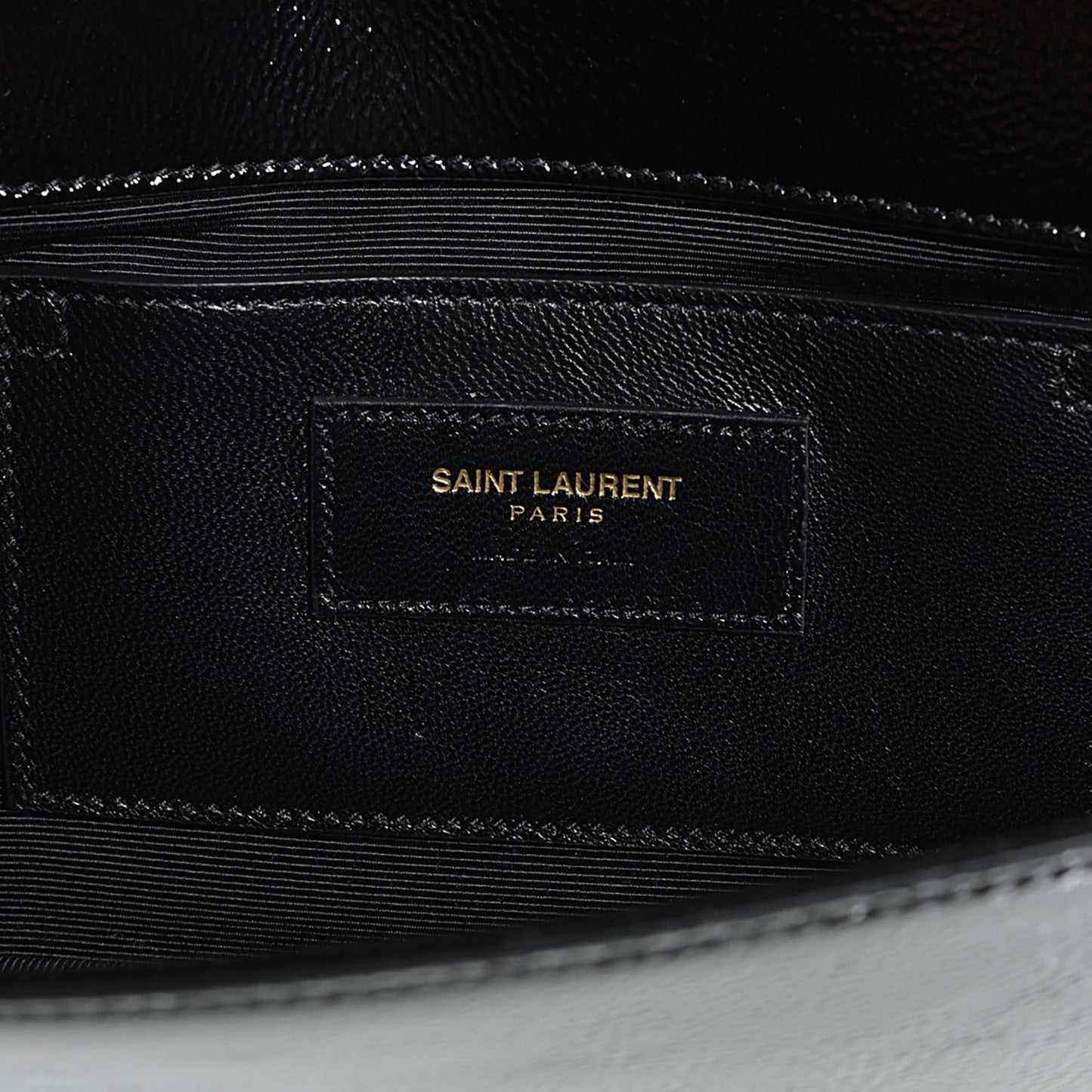 Textured Patent Medium Classic Monogram Clutch Nero Black