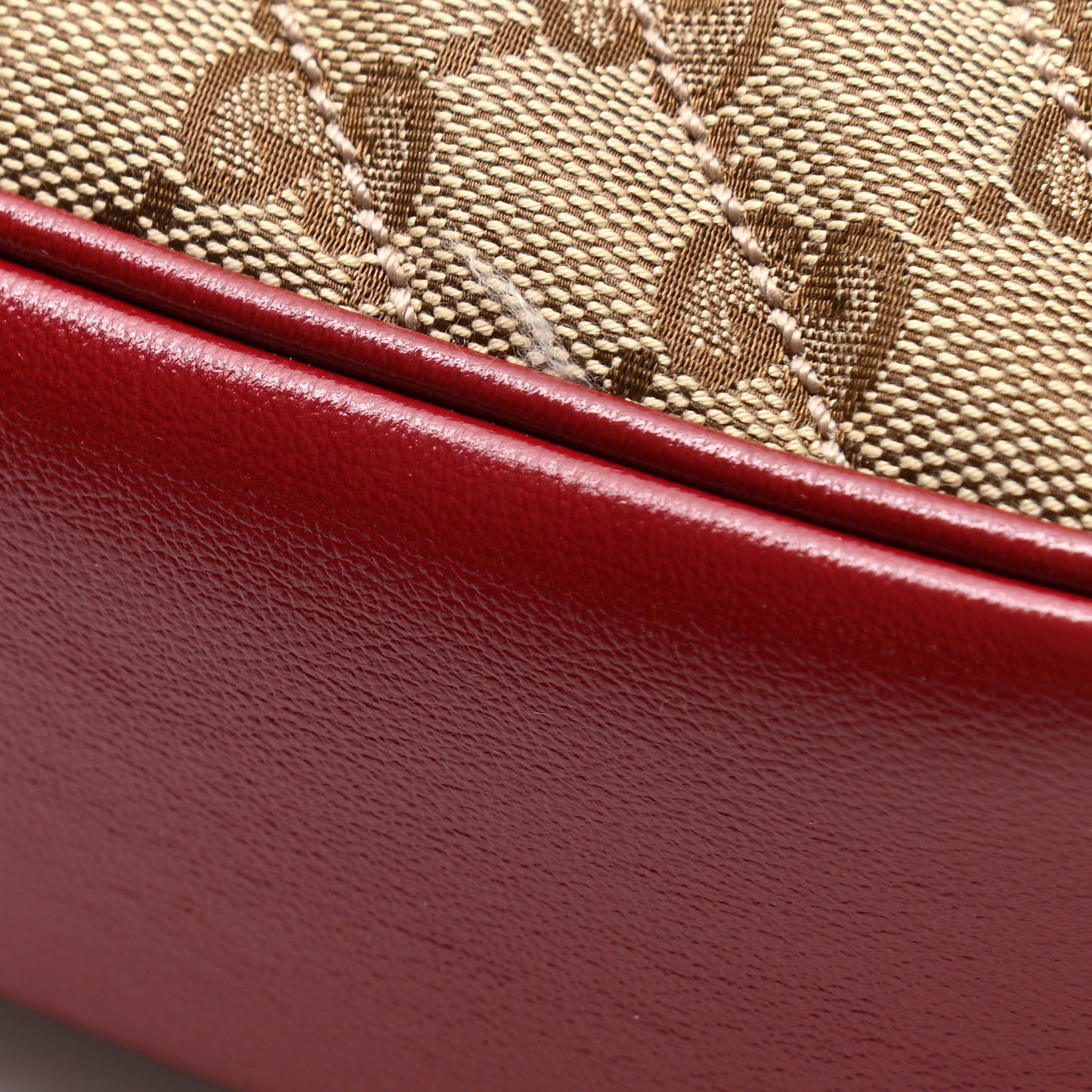 Monogram Azalea Calfskin Matelasse Diagonal Small GG Marmont Chain Shoulder Bag Beige Ebony New Cherry Red