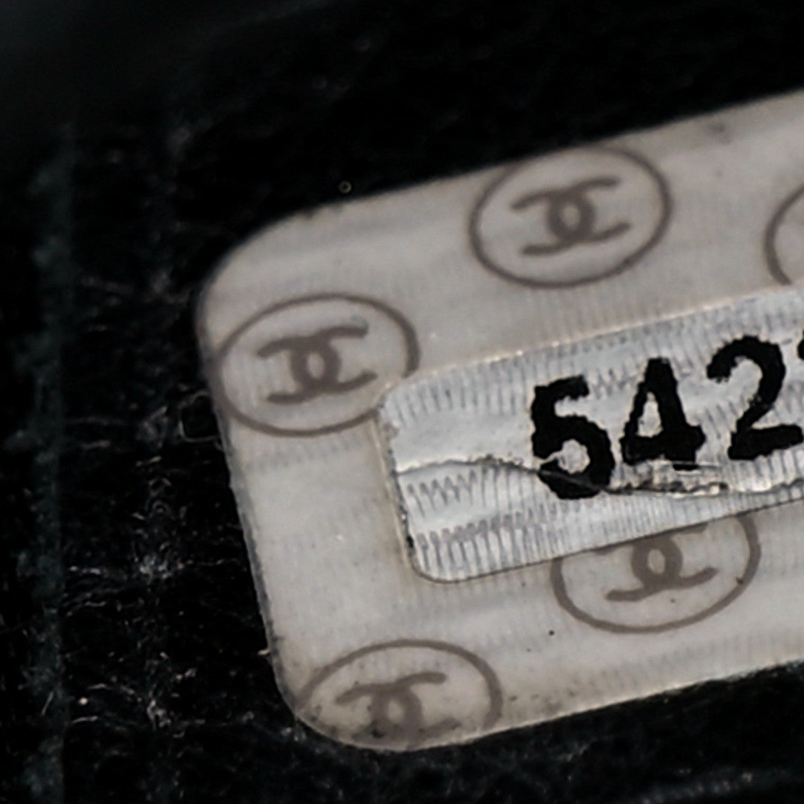 Caviar CC Tote Black