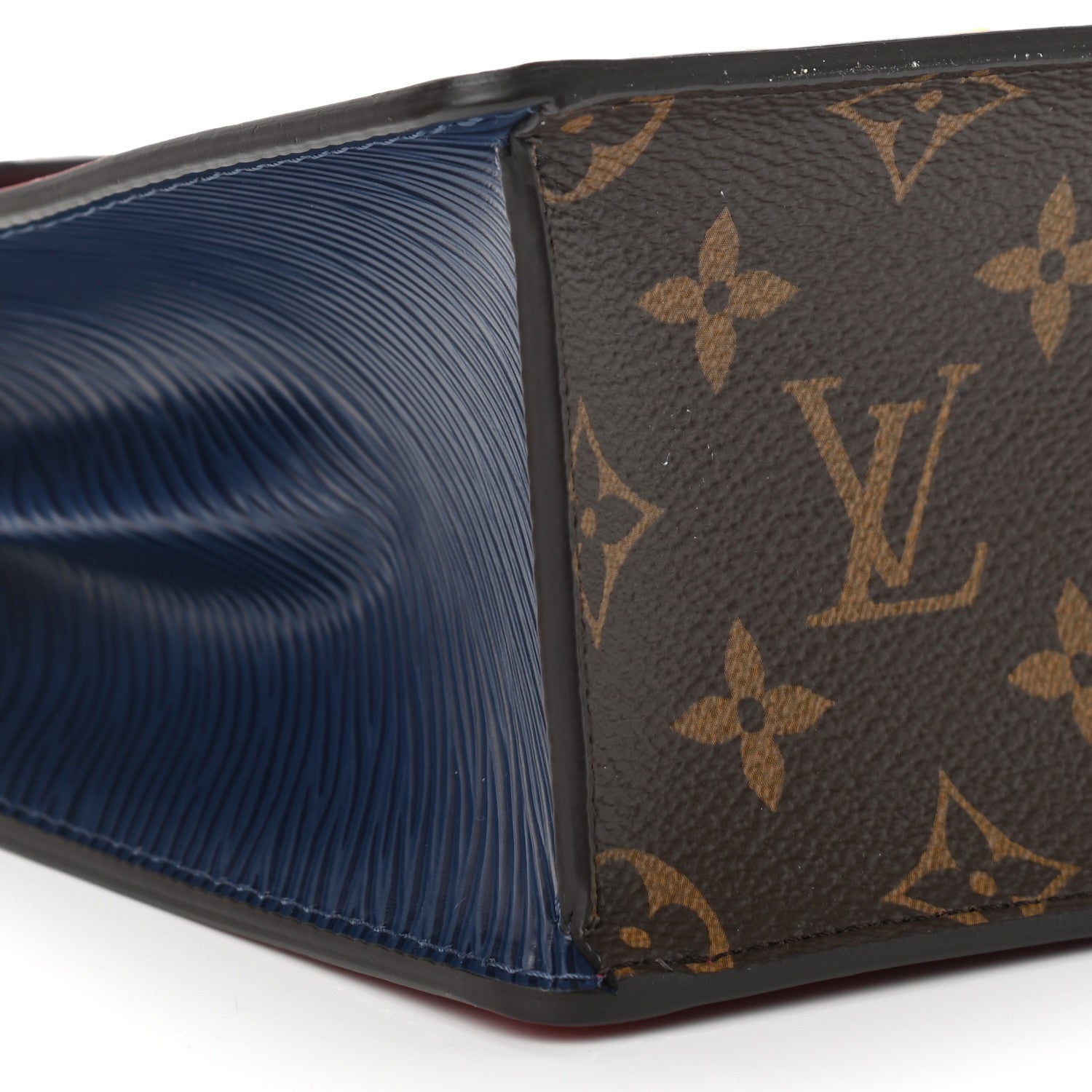 Louis Vuitton Vernis Epi Monogram Spring Street Scarlet 8 of 10