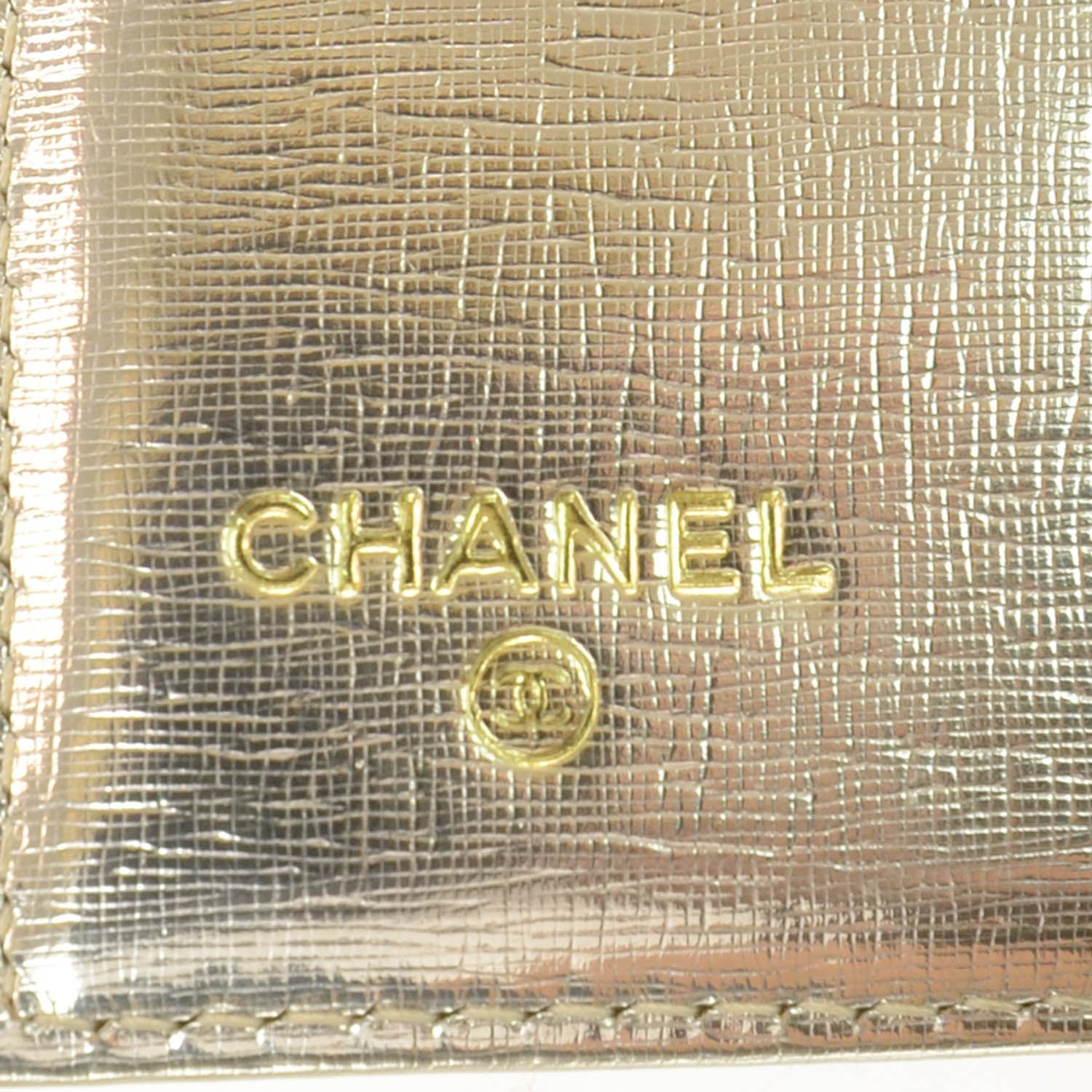Chanel Metallic Calfskin Yen Wallet Gold 3 of 6