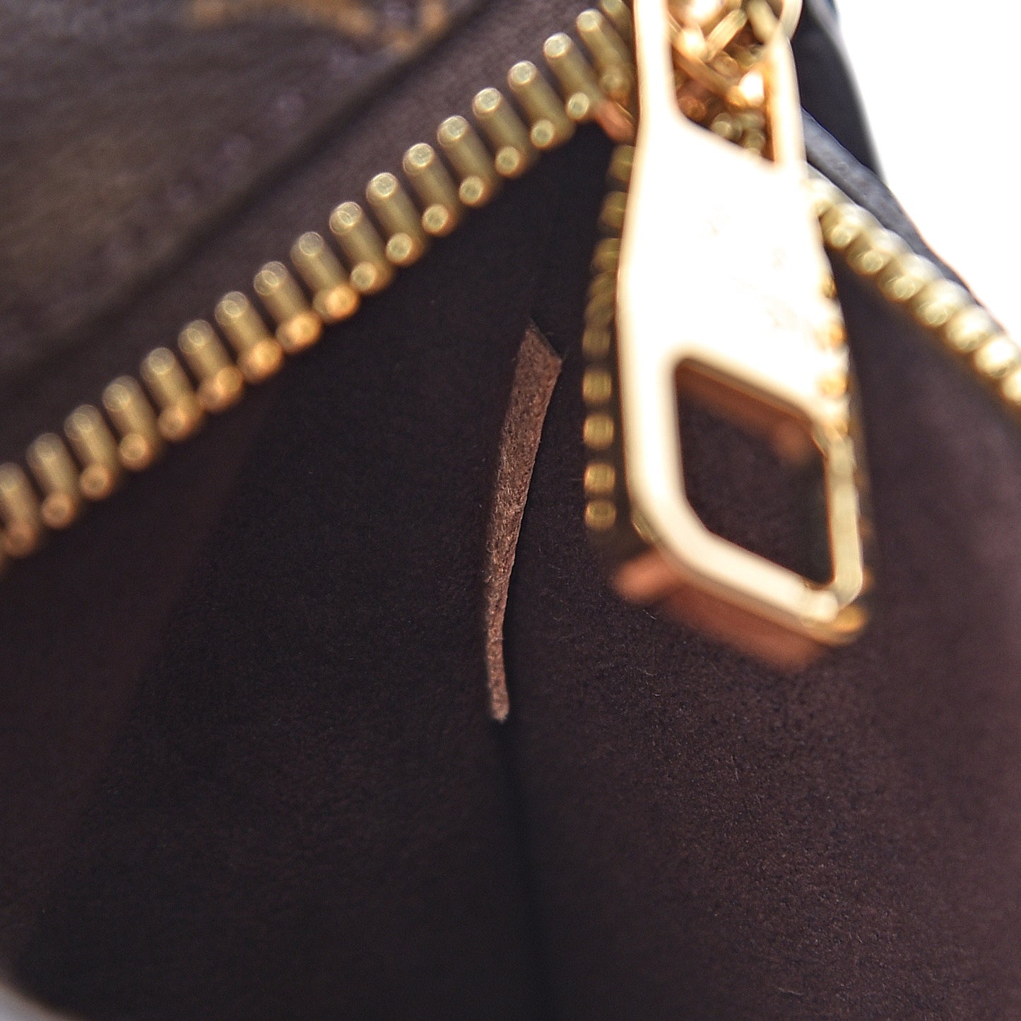 Monogram Pochette Metis