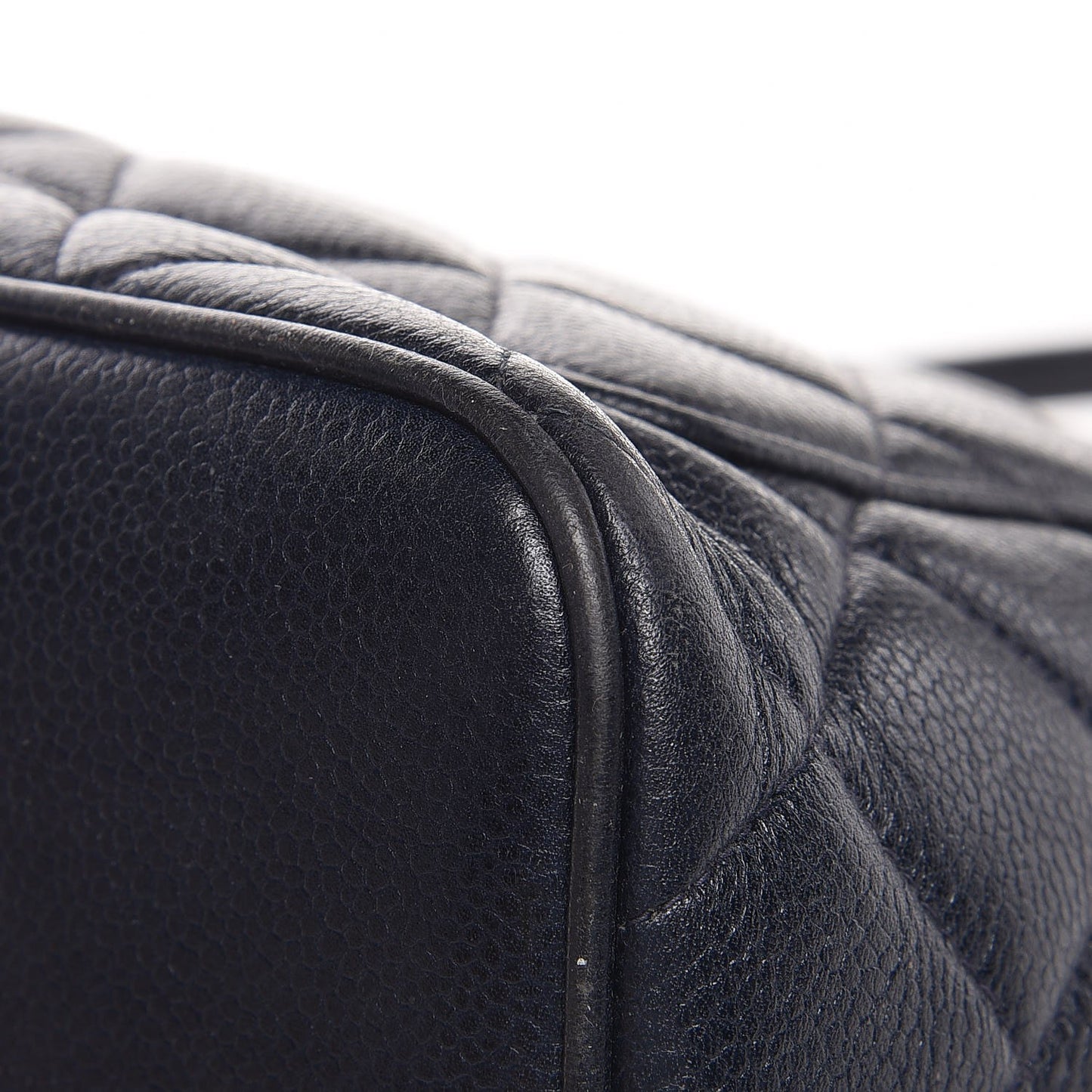 Caviar Quilted Medallion Tote Navy