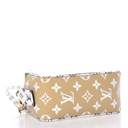 Louis Vuitton Monogram Giant Beach Pouch Kaki 4 of 8