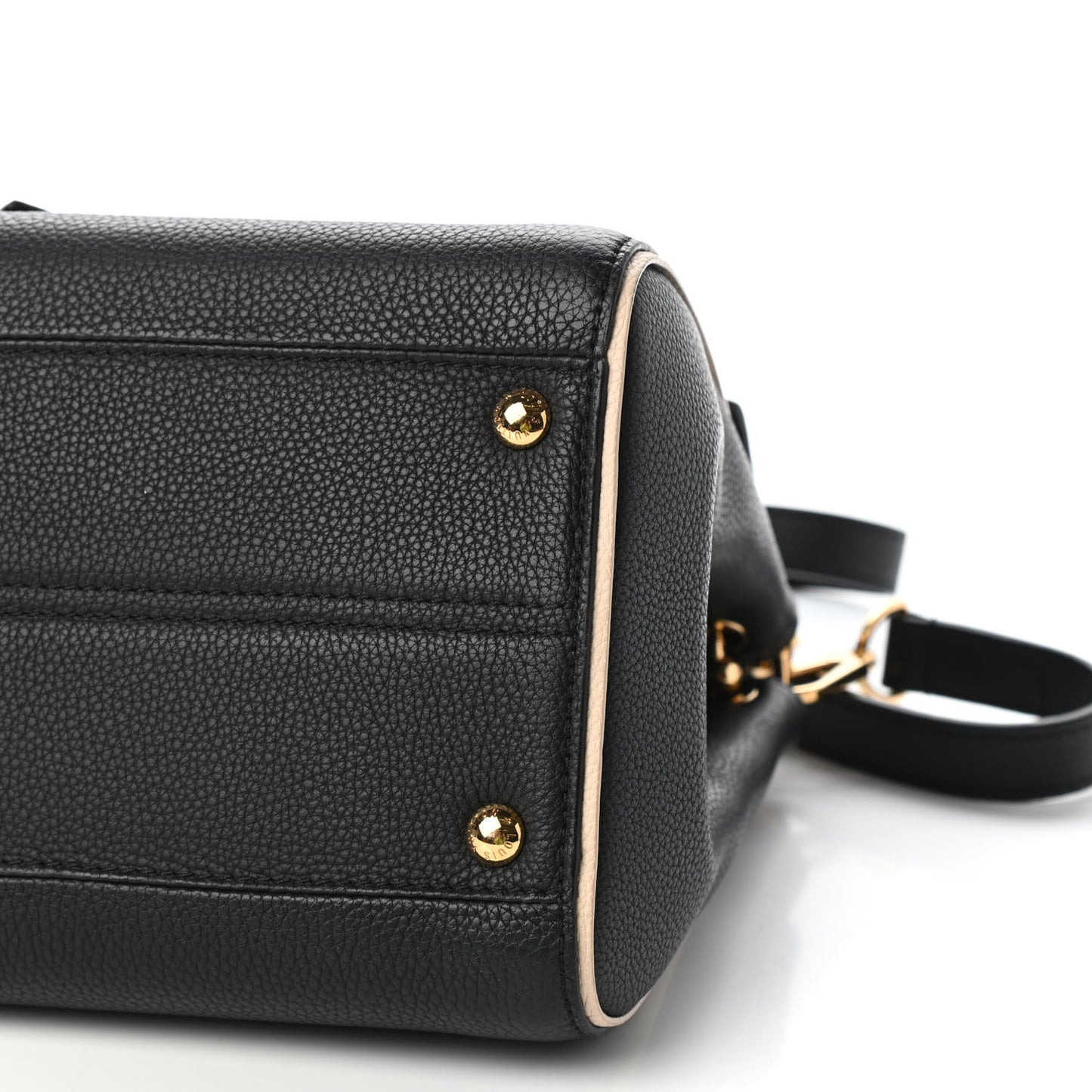 Monogram Double V Black