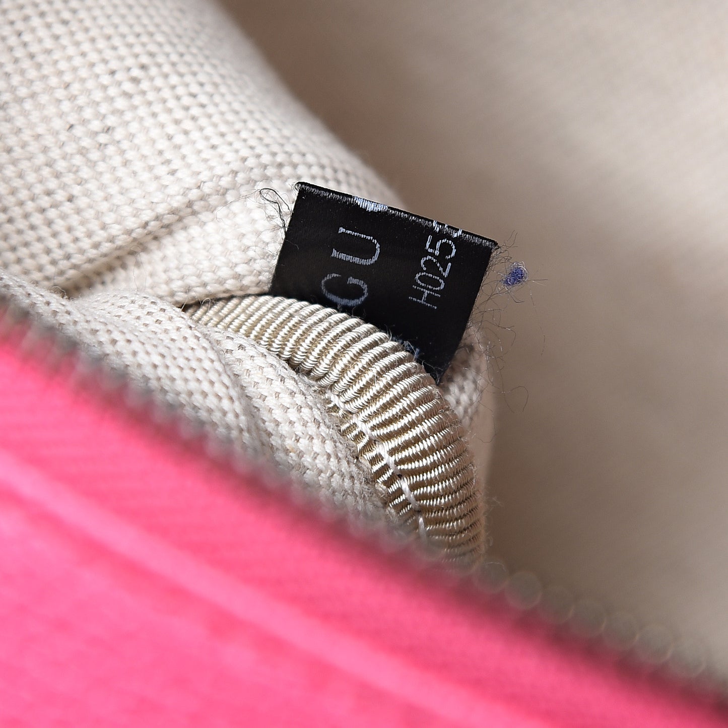 Grained Calfskin Logo Belt Bag Pink