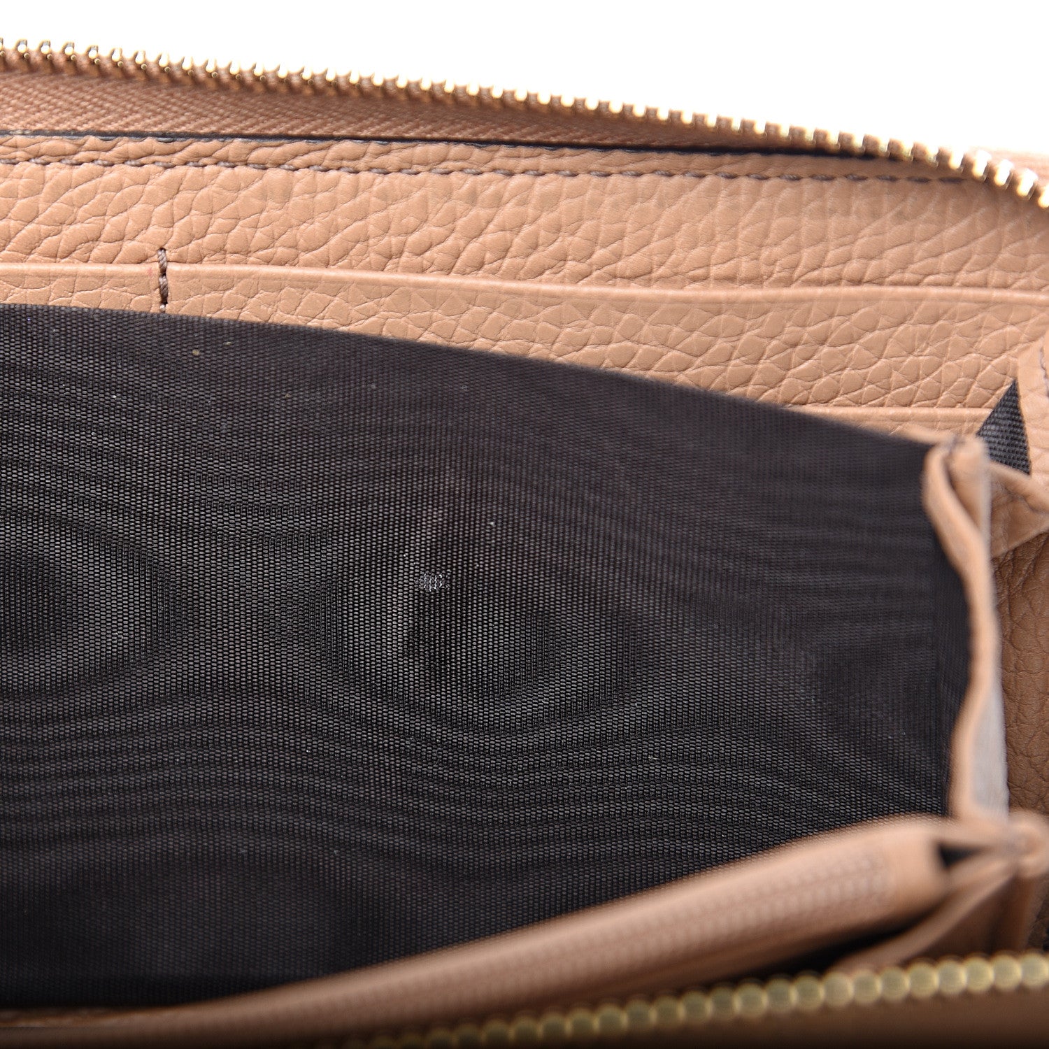Gucci Pebbled Calfskin Soho Zip Around Wallet Camelia 13 of 15