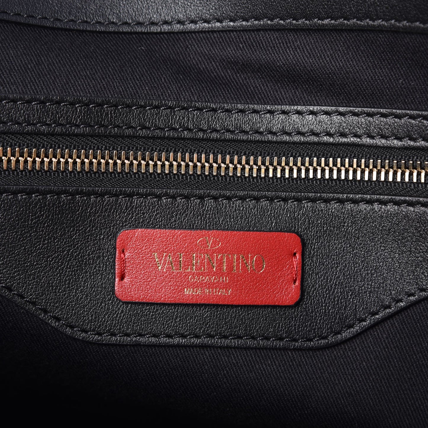 Vitello Lovestud Tote Black