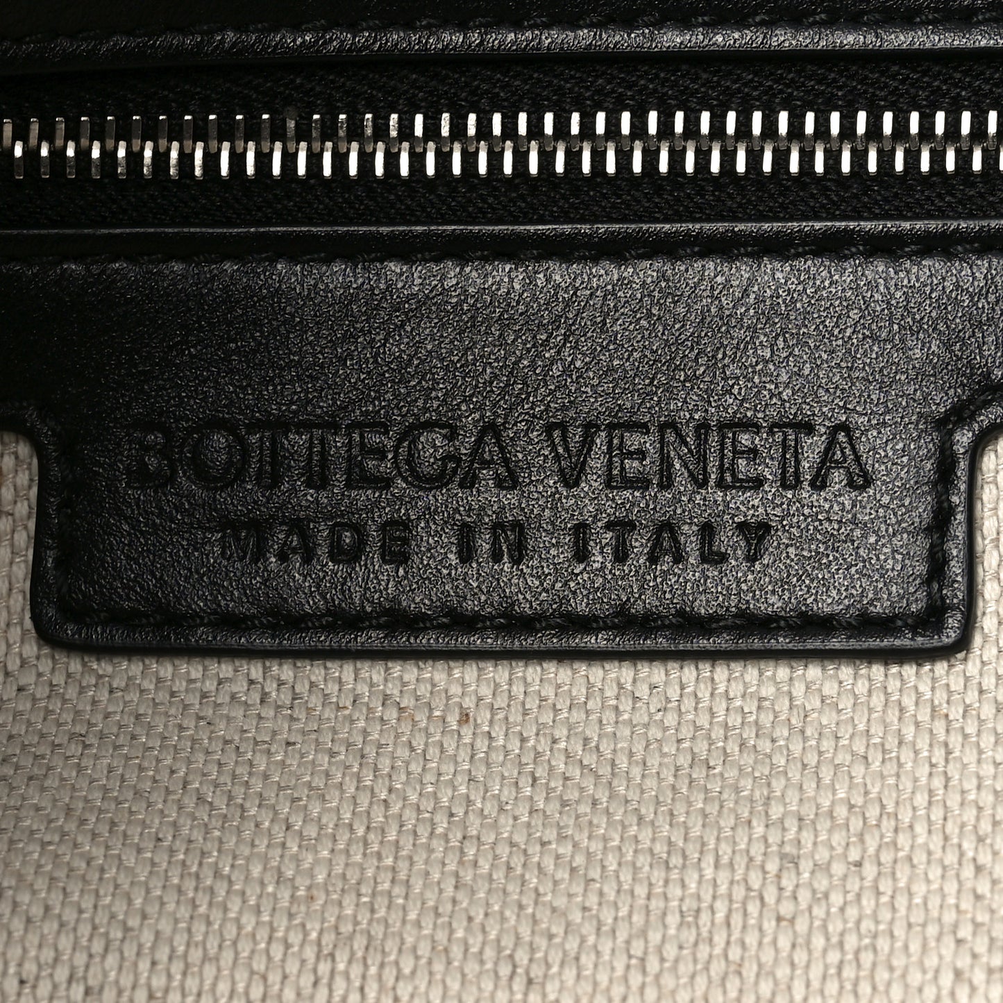 Calfskin Intrecciato Small Zipped Tote Black