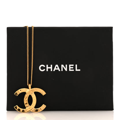 Chanel Metal CC Paris Button Necklace Gold 5 of 5