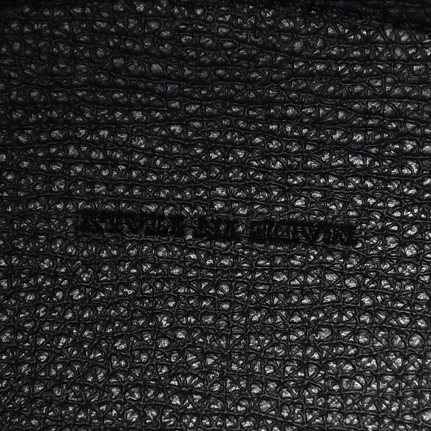 London Grainy Calfskin Small Lorne Bucket Crossbody Black