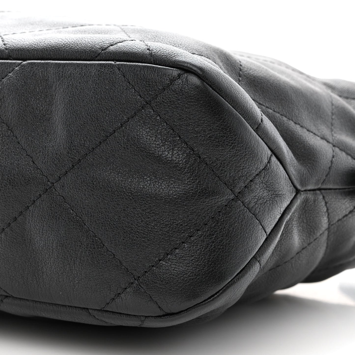 Calfskin Quilted Daily Hobo Black