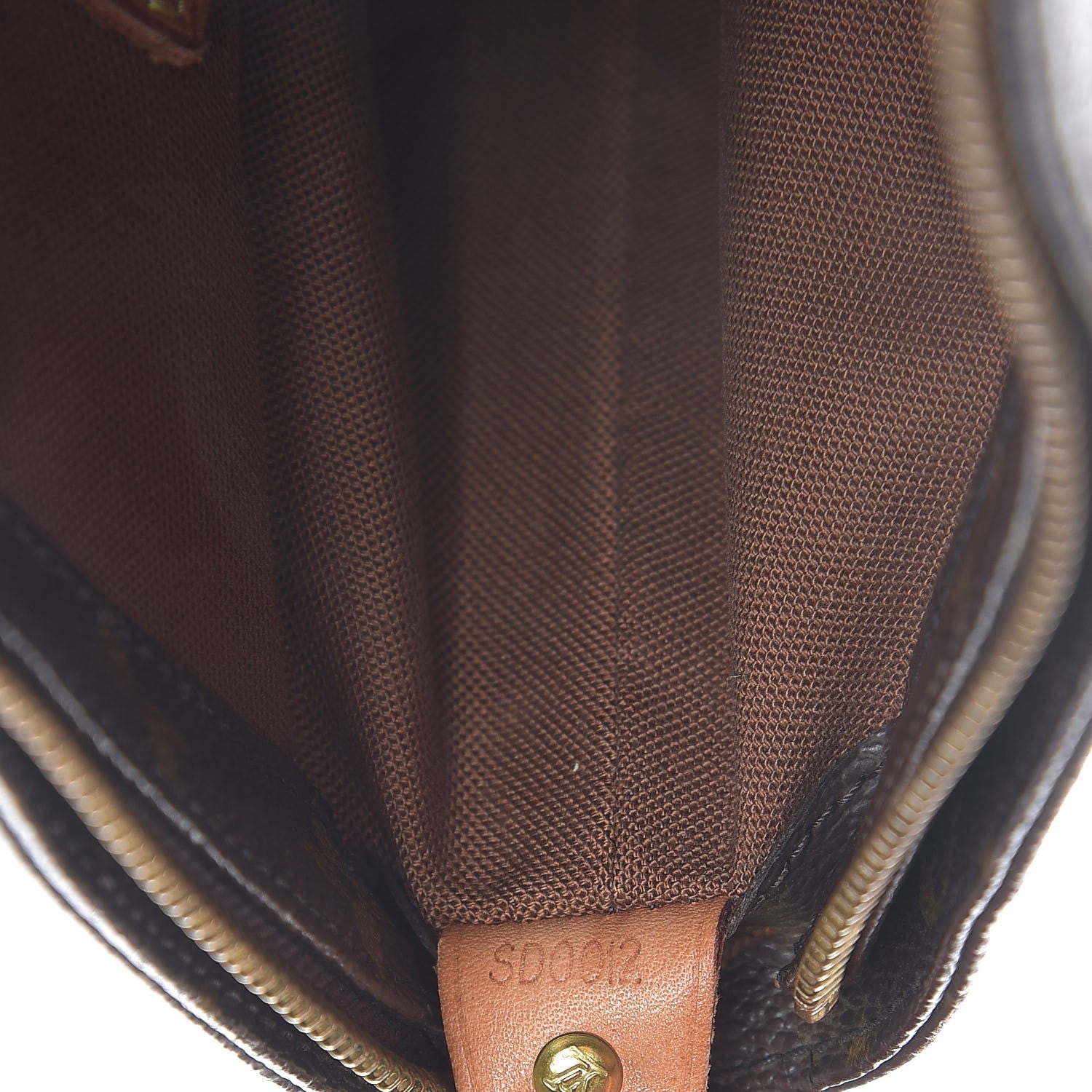 Louis Vuitton Monogram Cabas Mezzo 7 of 15