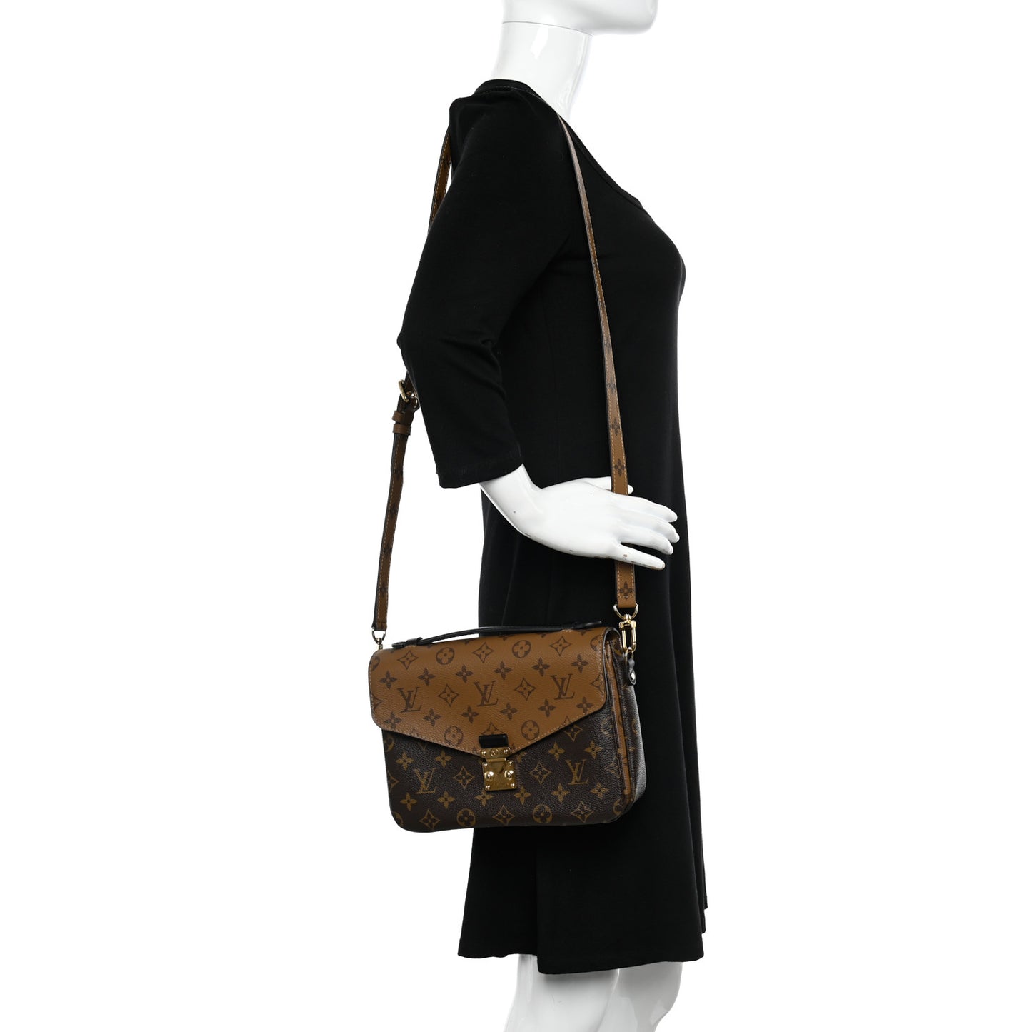 Reverse Monogram Pochette Metis