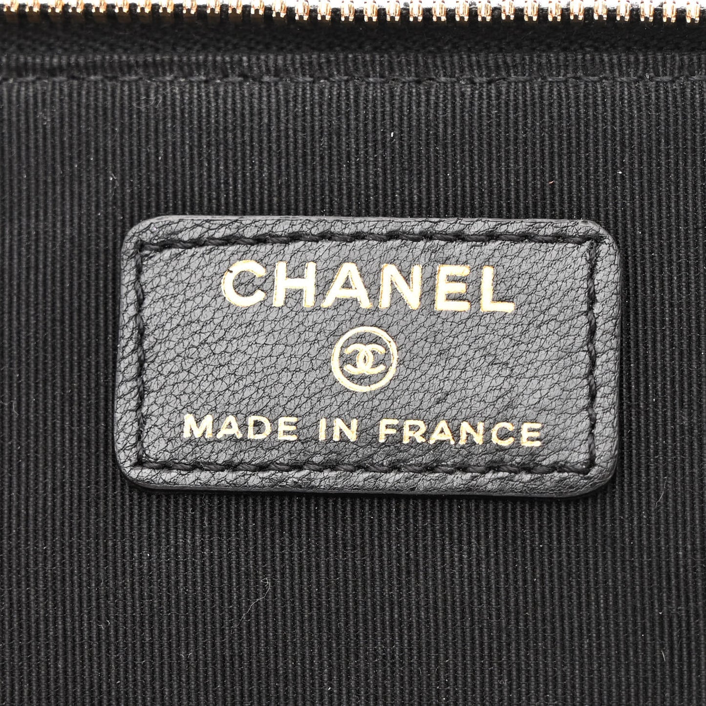 Goatskin Quilted Punk Essentials Vanity Case With Chain Black